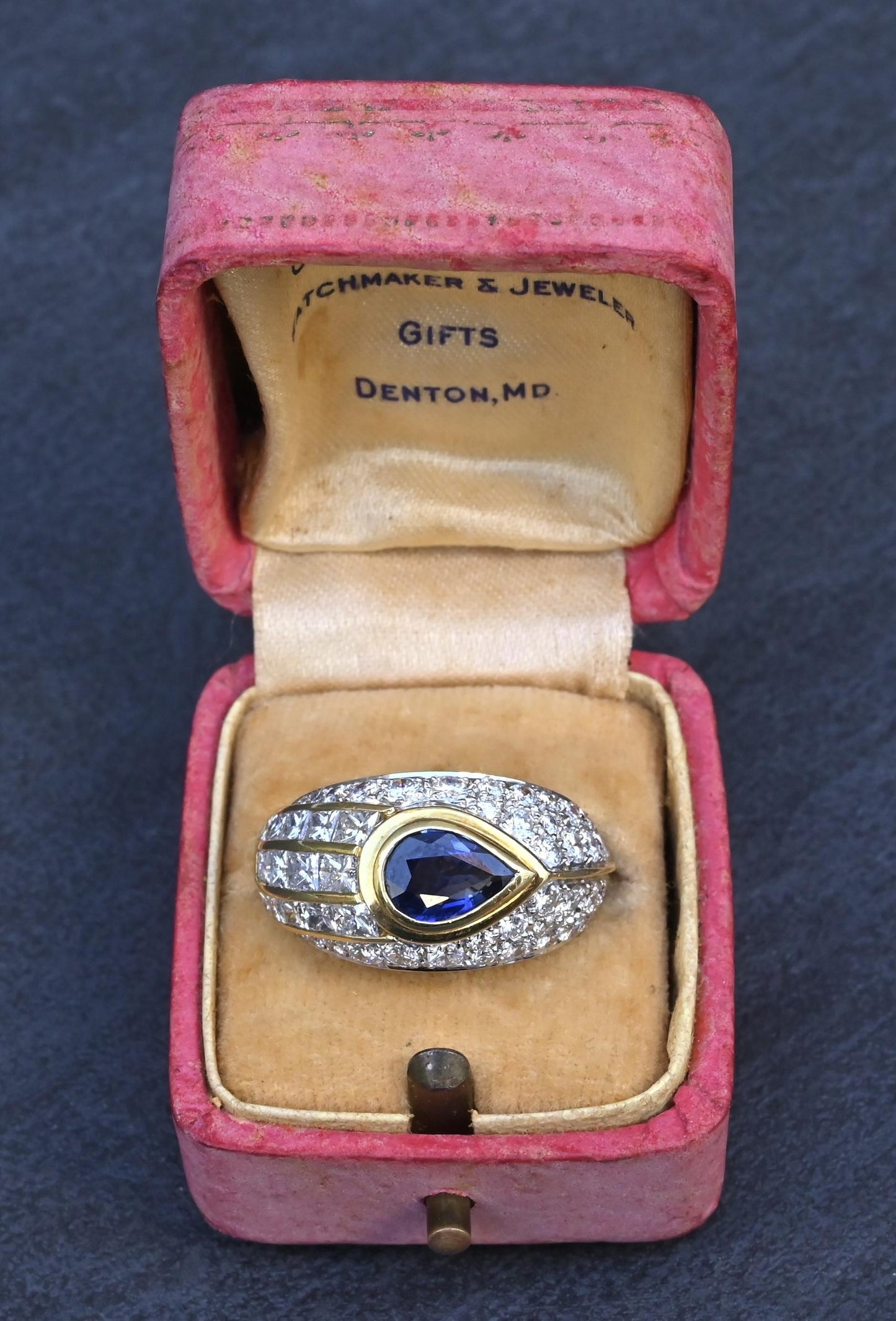 Amazing French Vintage 18K Gold Ring 3.85 Carats of Diamonds & Sapphire IGI Cert