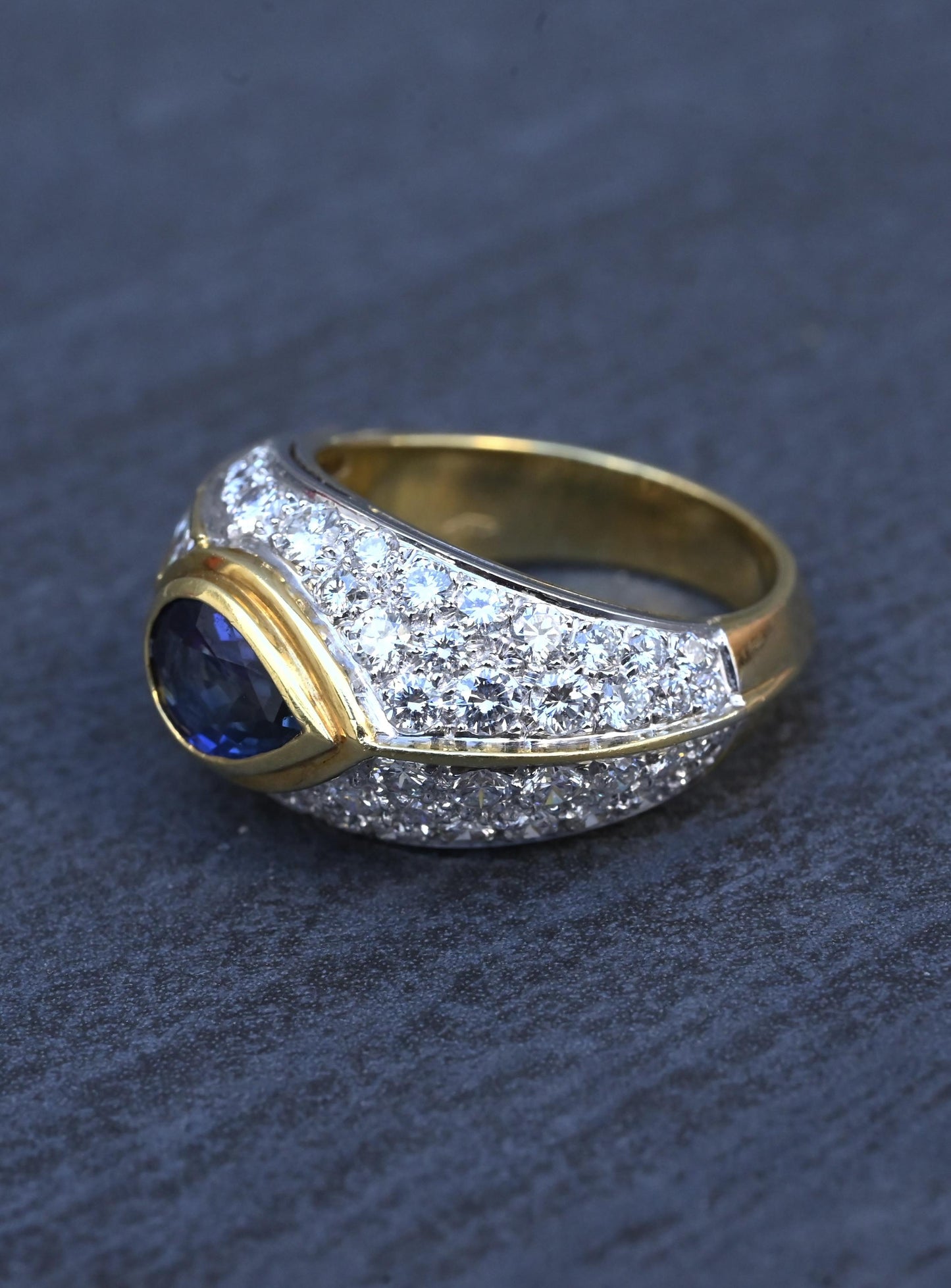 Amazing French Vintage 18K Gold Ring 3.85 Carats of Diamonds & Sapphire IGI Cert