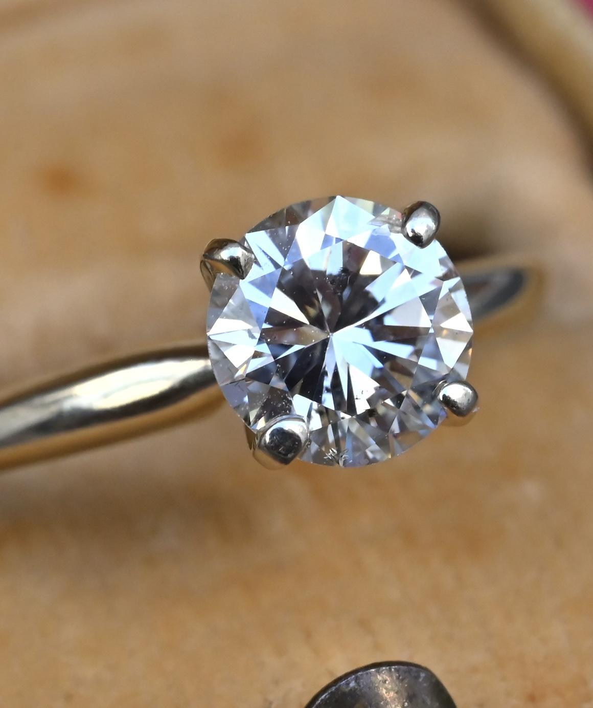 IGI Certified 0.90 CT Natural Diamond Solitaire Engagement Ring 14K Gold Size 9