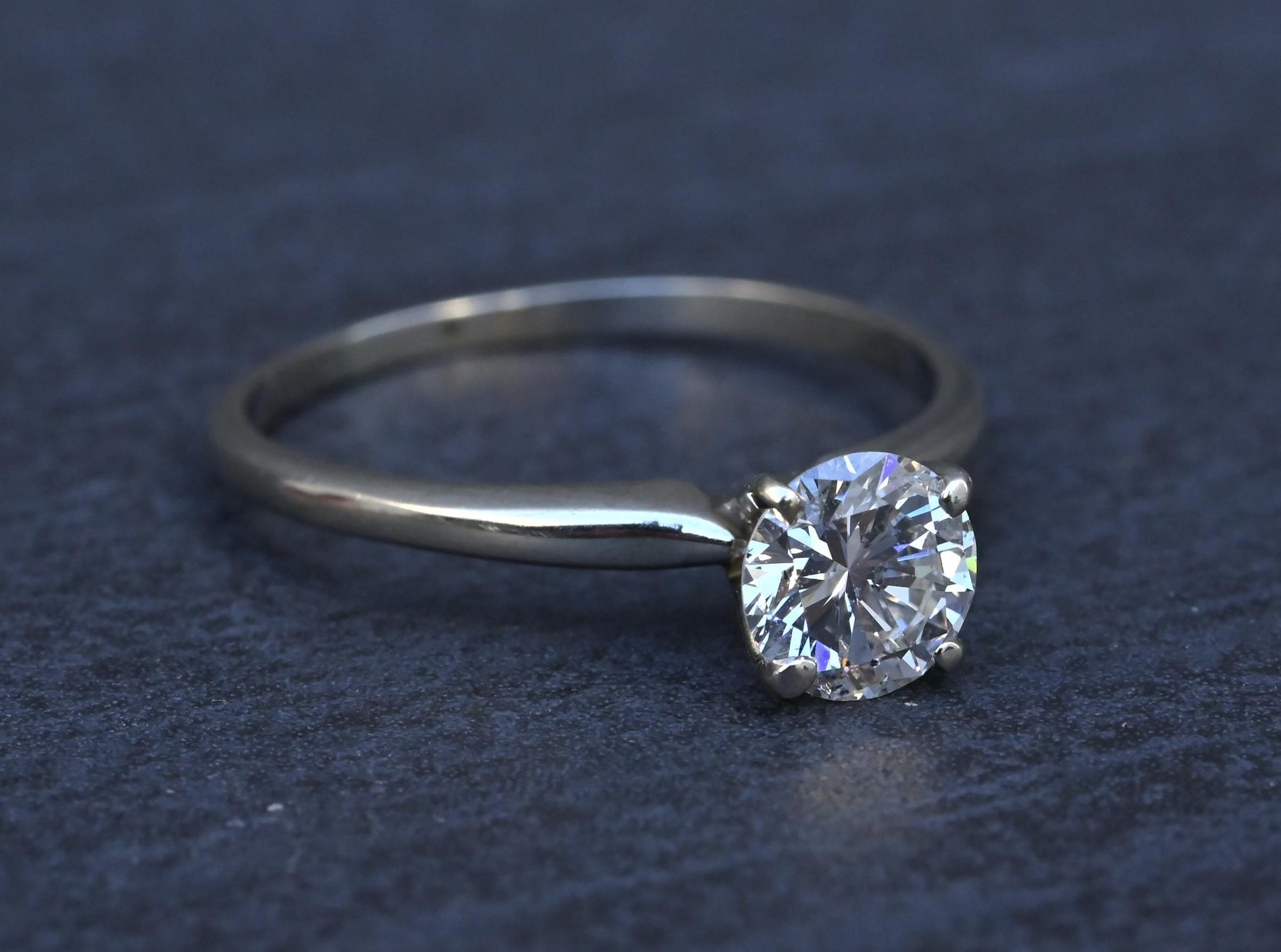 IGI Certified 0.90 CT Natural Diamond Solitaire Engagement Ring 14K Gold Size 9