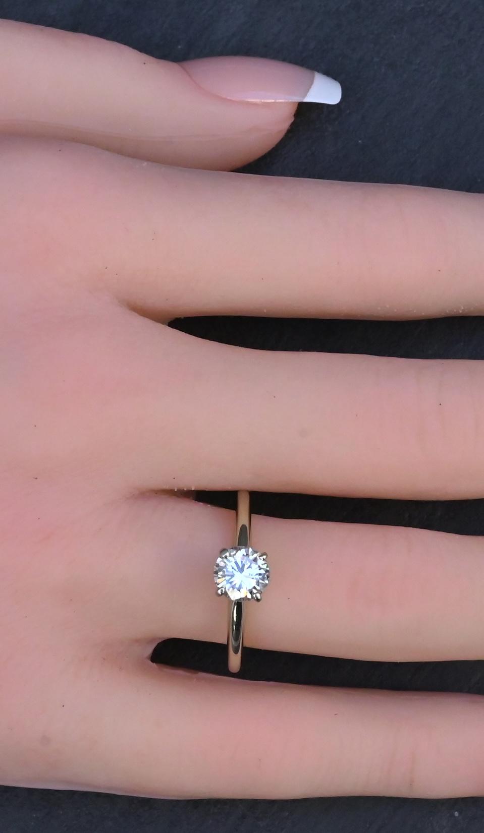 IGI Certified 0.90 CT Natural Diamond Solitaire Engagement Ring 14K Gold Size 9