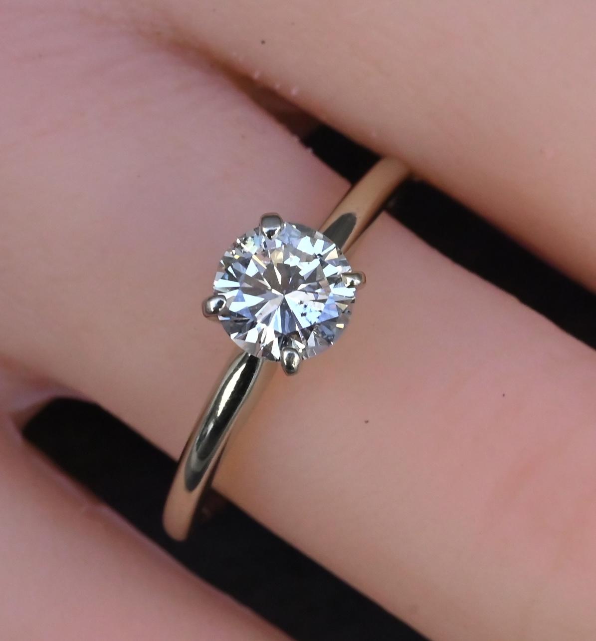 IGI Certified 0.90 CT Natural Diamond Solitaire Engagement Ring 14K Gold Size 9