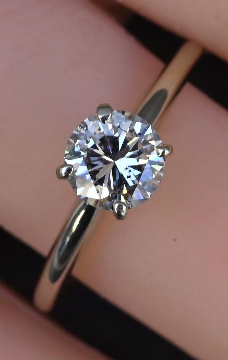IGI Certified 0.90 CT Natural Diamond Solitaire Engagement Ring 14K Gold Size 9