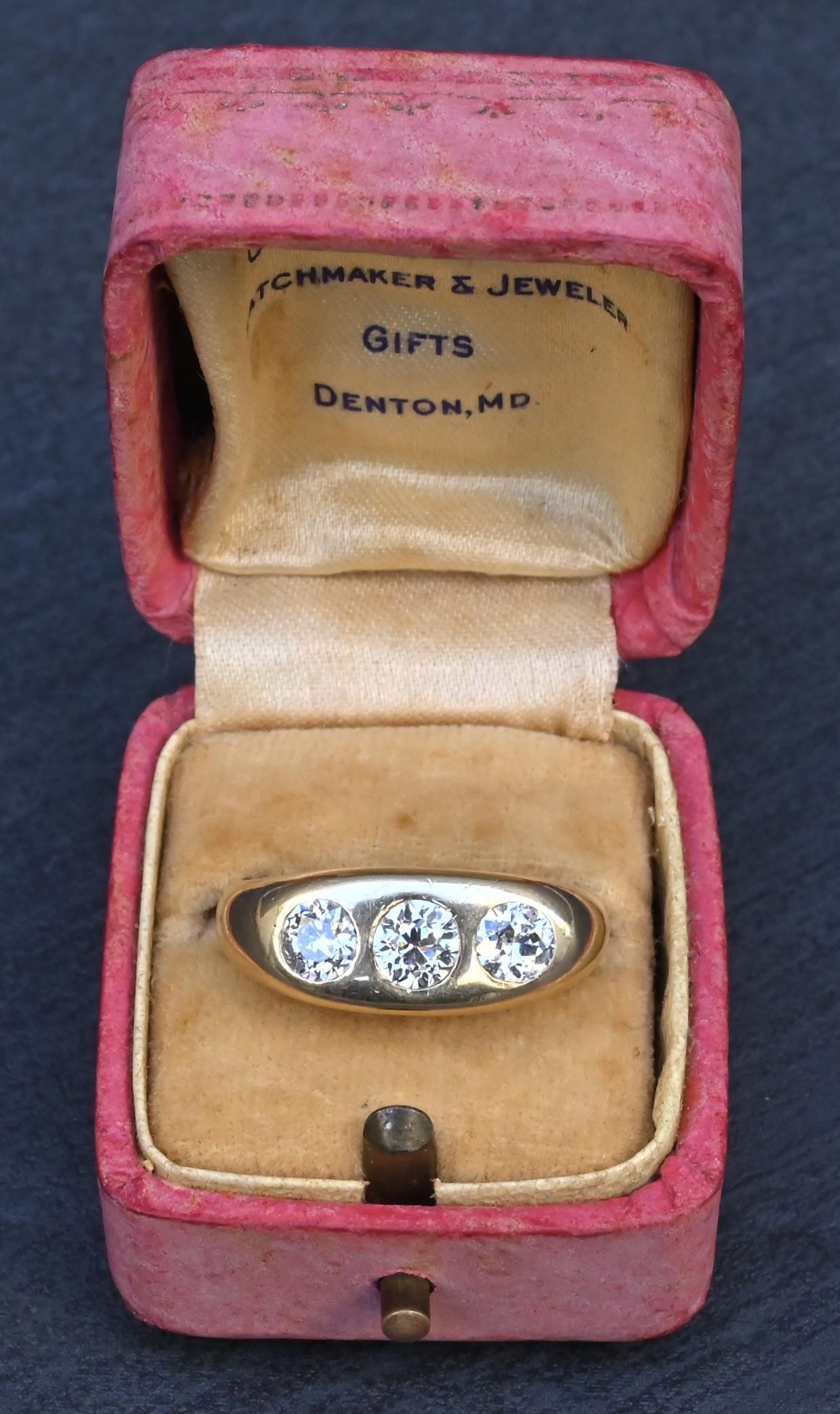 Art Deco 14K Yellow Gold Gypsy 3-Stone Old European Cut Diamond Ring Size 9.5