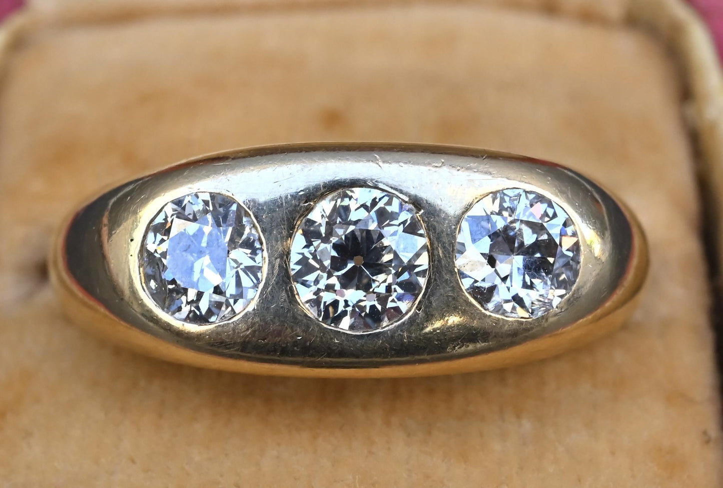 Art Deco 14K Yellow Gold Gypsy 3-Stone Old European Cut Diamond Ring Size 9.5