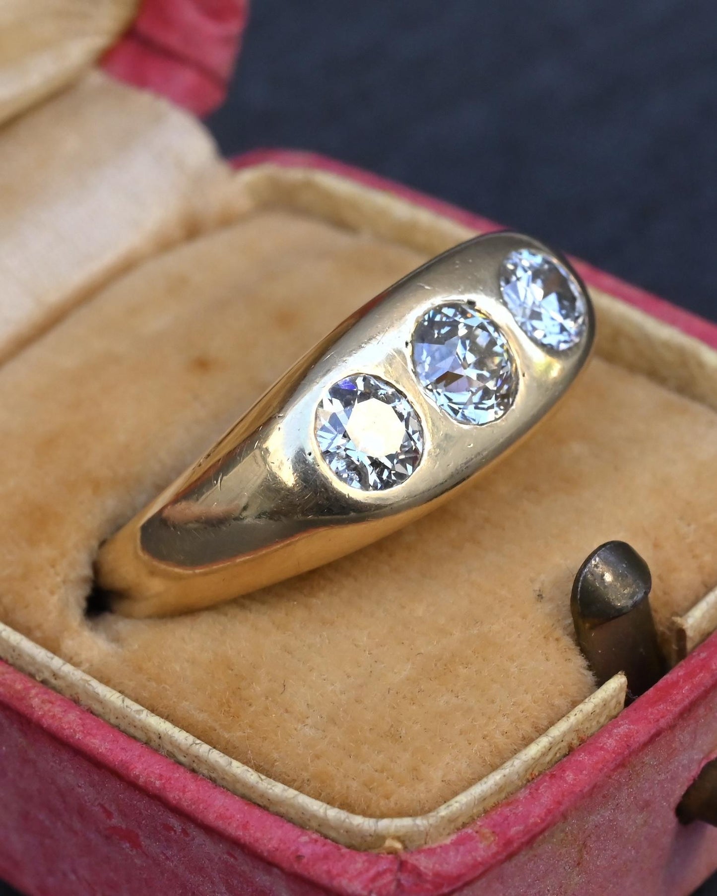 Art Deco 14K Yellow Gold Gypsy 3-Stone Old European Cut Diamond Ring Size 9.5