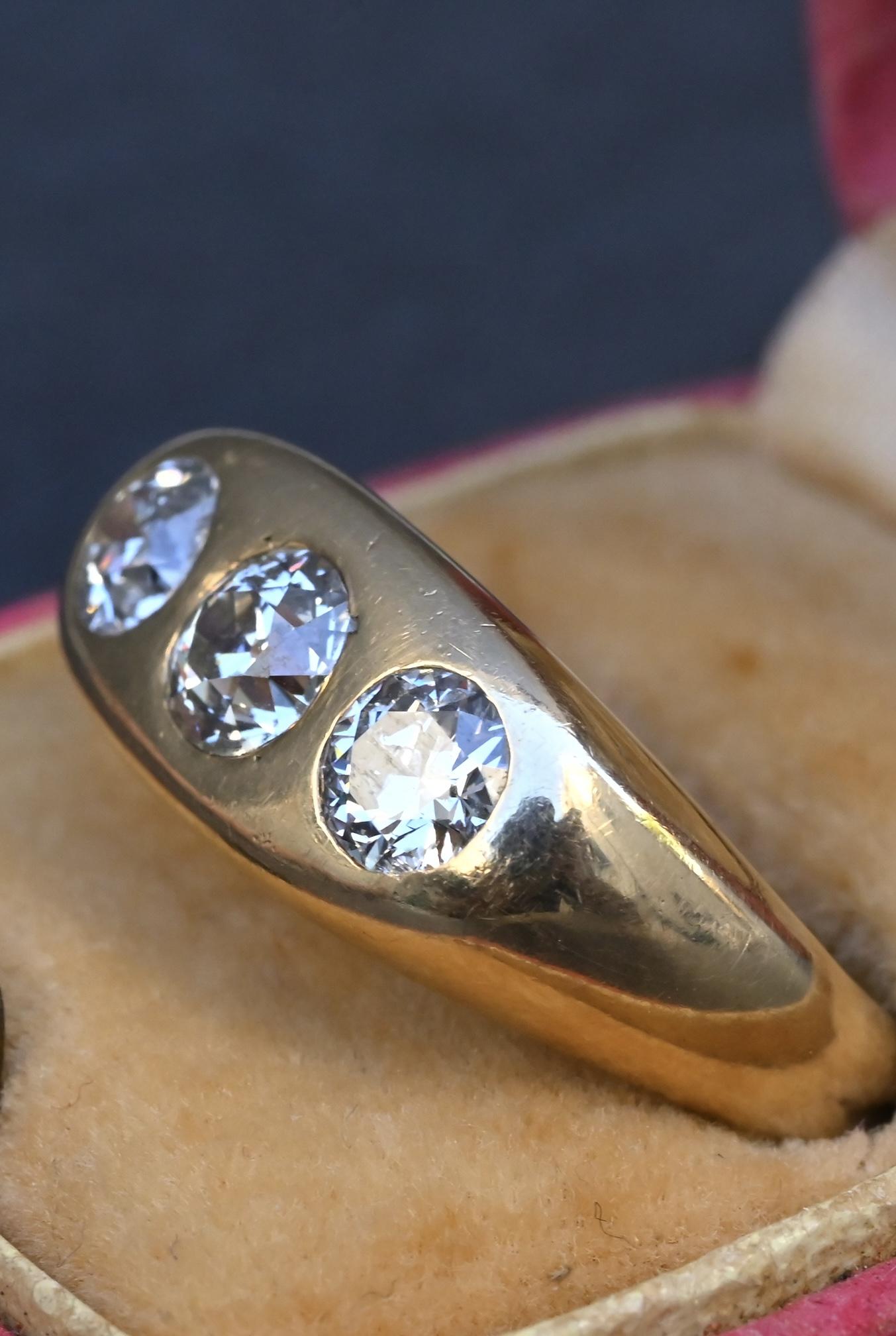 Art Deco 14K Yellow Gold Gypsy 3-Stone Old European Cut Diamond Ring Size 9.5