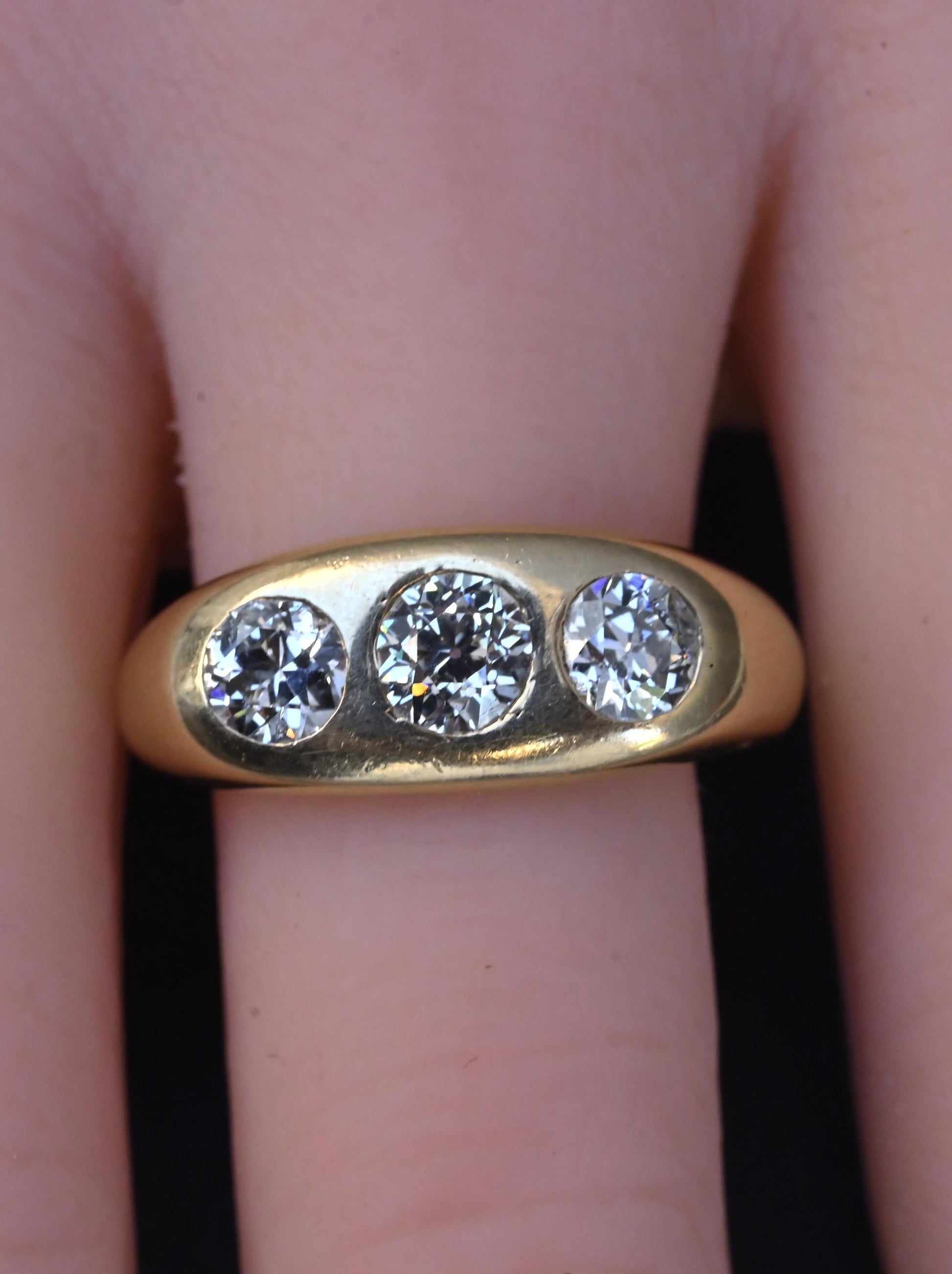 Art Deco 14K Yellow Gold Gypsy 3-Stone Old European Cut Diamond Ring Size 9.5