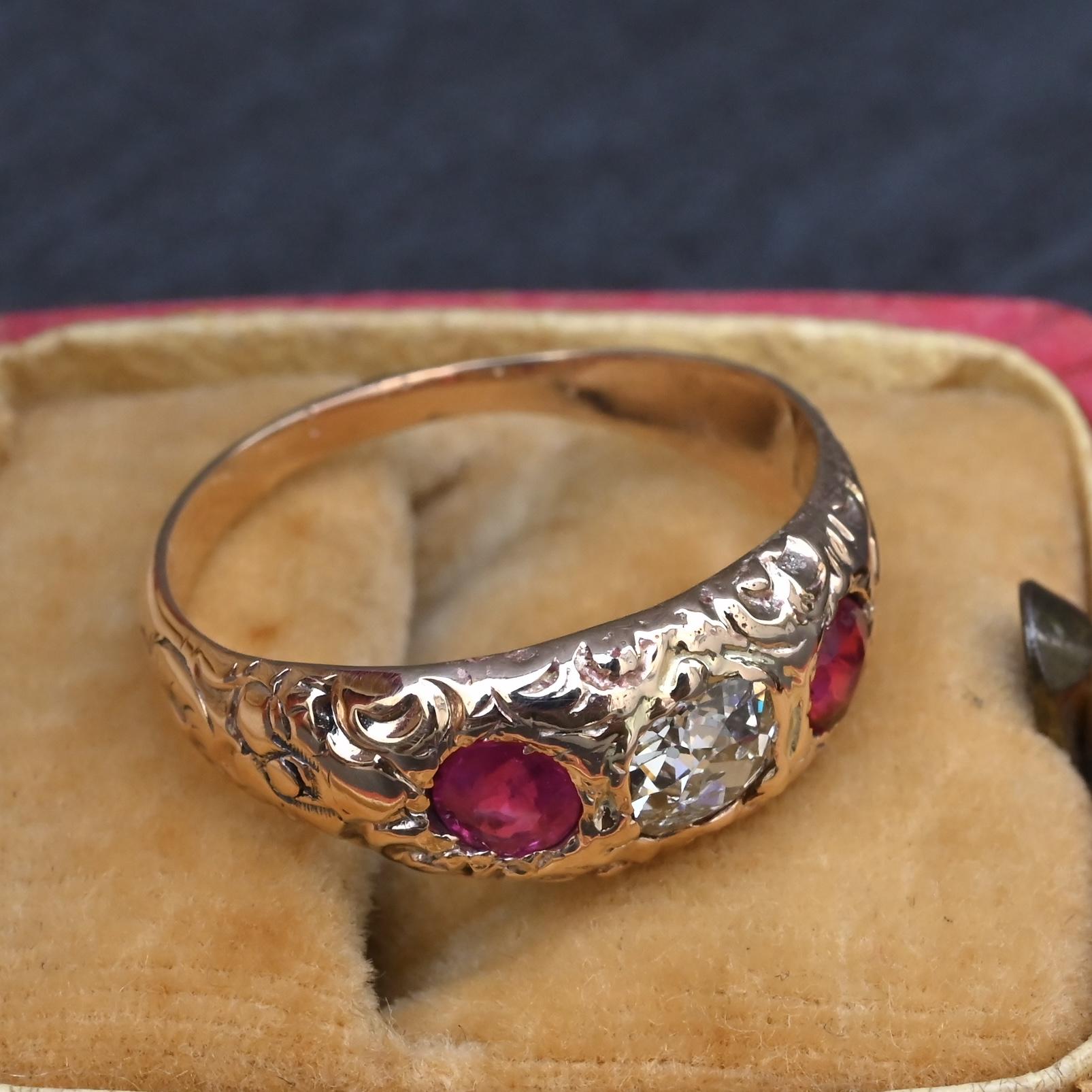 Vintage Art Deco 14K Gold Antique Cut Diamond & Natural Ruby Gypsy Ring Size 7