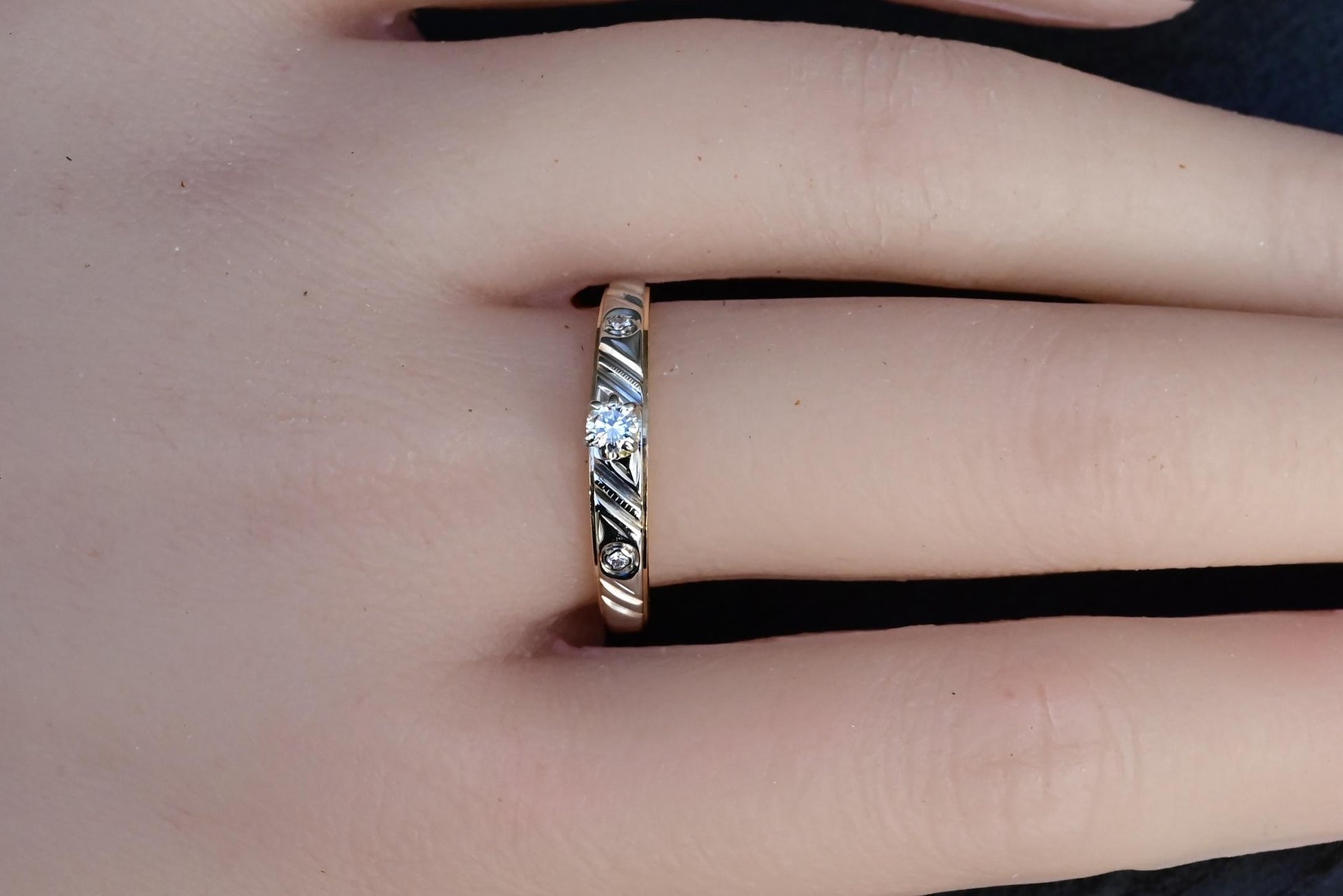 14K Yellow Gold Diamond Ring – 0.10ct Center with Side Diamonds, Size 9.25