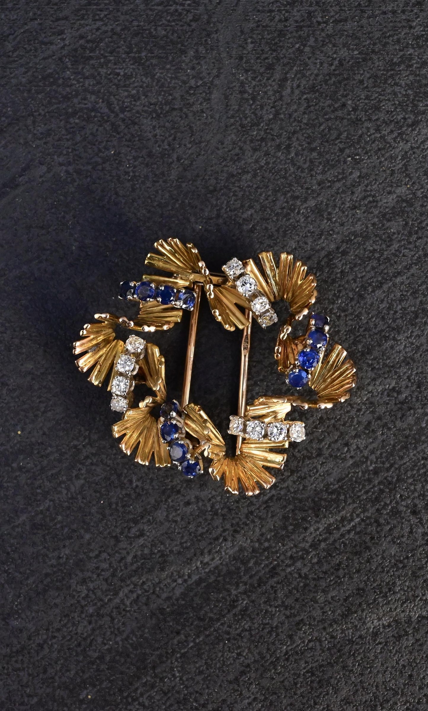 Exceptional H Stern 18K Diamond & Sapphire Brooch