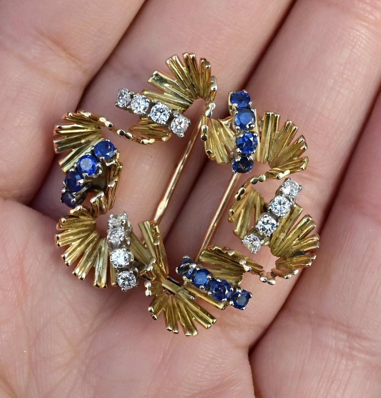 Exceptional H Stern 18K Diamond & Sapphire Brooch