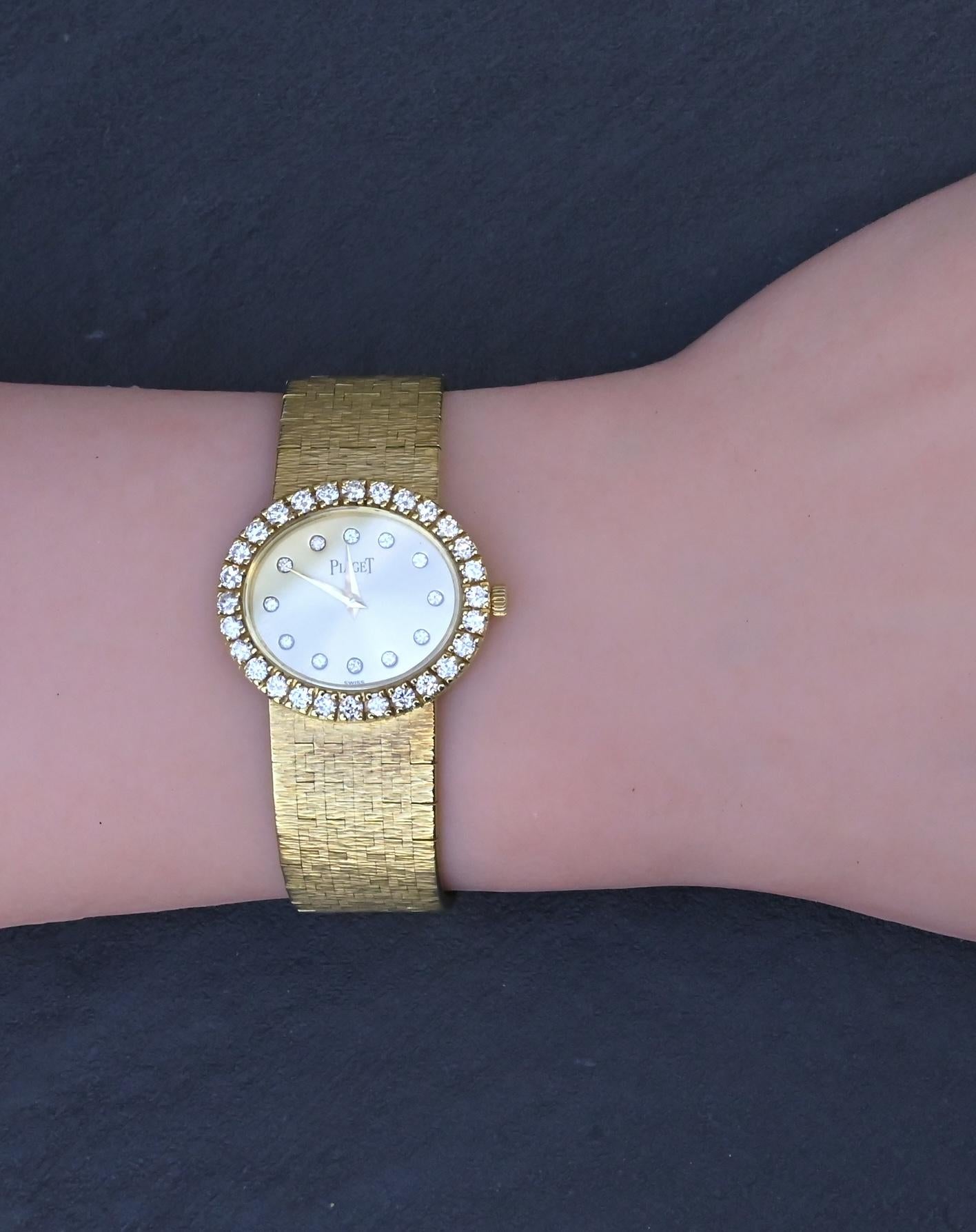 Piaget 18K Yellow Gold Factory Diamond Bezel & Dial Oval Vintage Watch 65.55 Gr.
