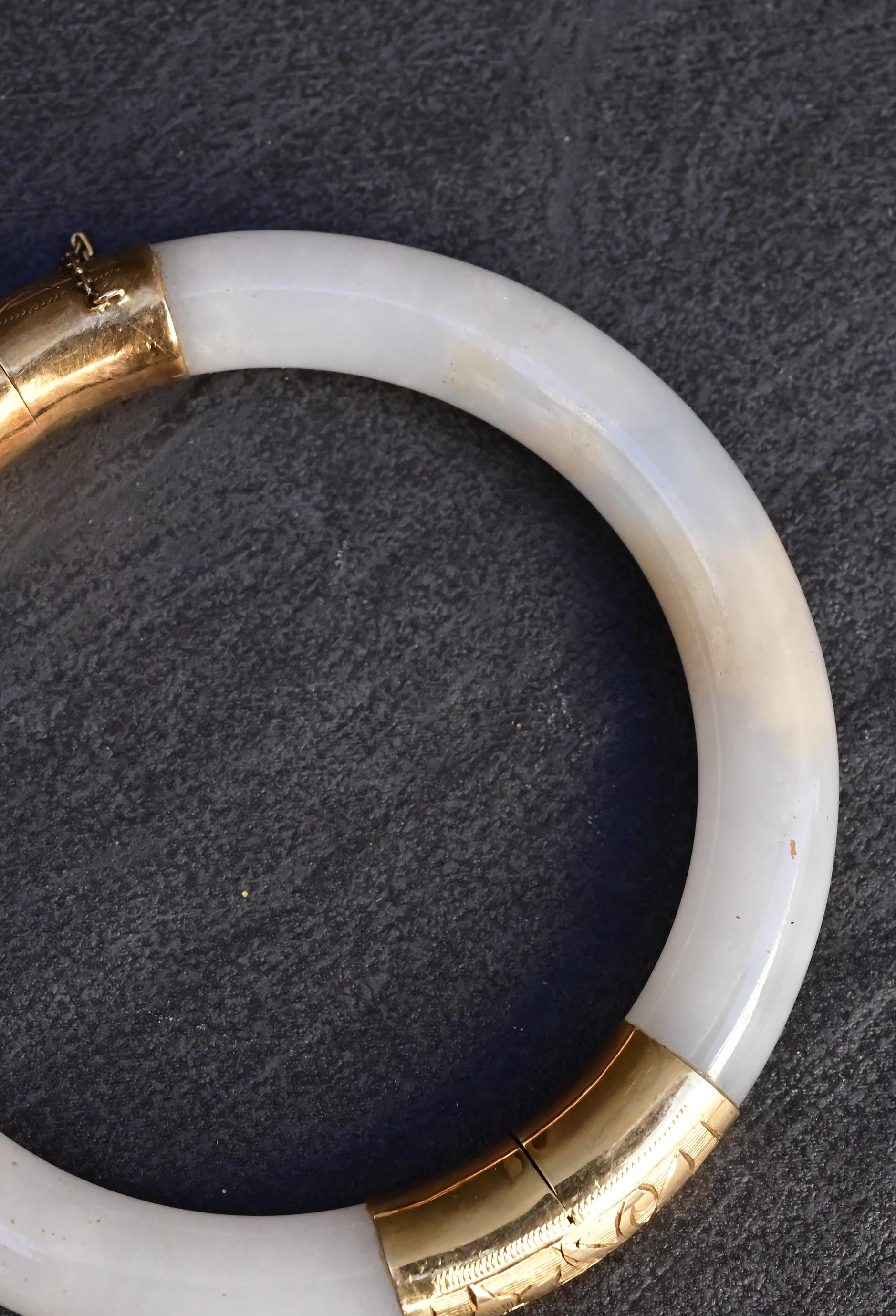 Superb Antique Jade and 14K Gold Hinged Bangle Bracelet