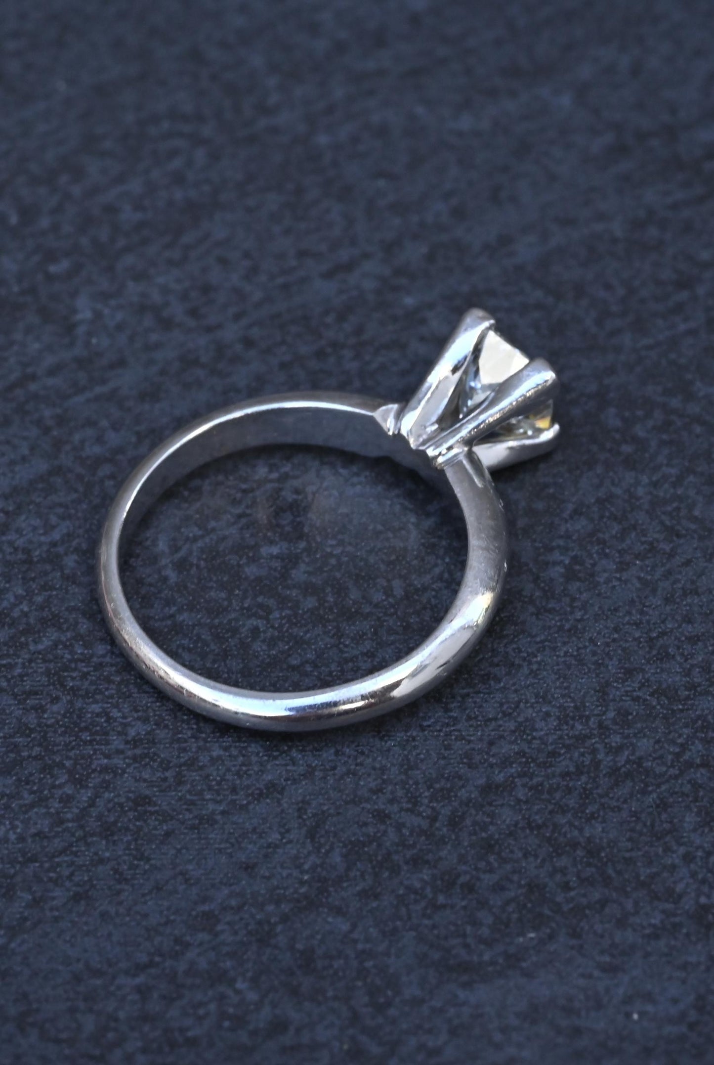 0.82 CT Princess Cut Diamond Solitaire Engagement Ring in Platinum – EGL Cert.