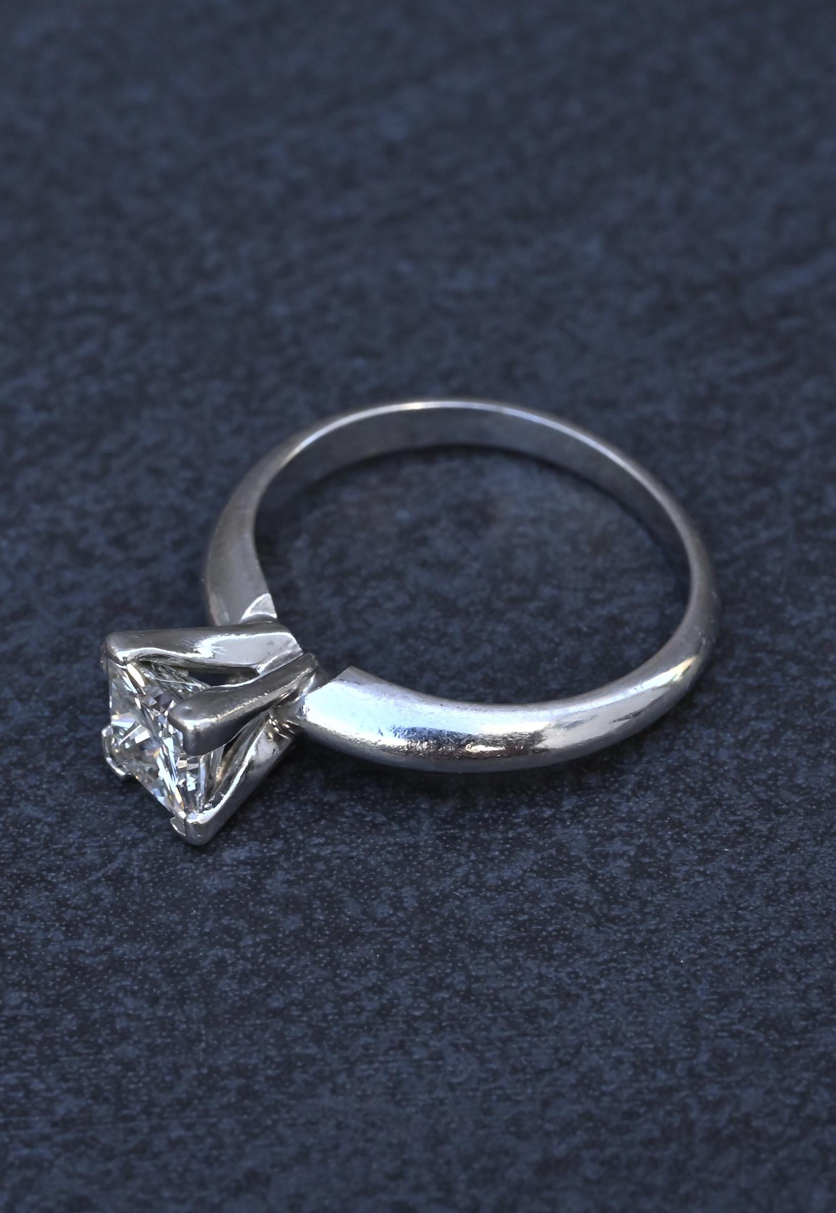0.82 CT Princess Cut Diamond Solitaire Engagement Ring in Platinum – EGL Cert.