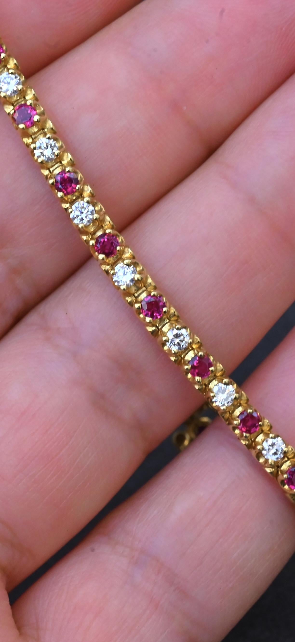 3.05 TCW Ruby & Diamond Tennis Bracelet in 18K Yellow Gold – 7" – IGI Certified