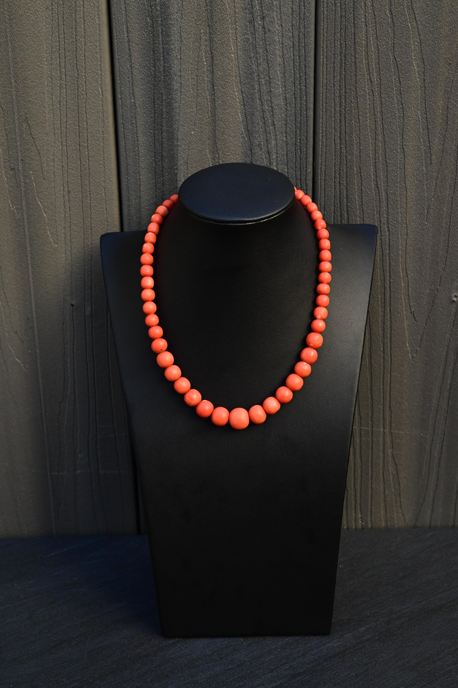 Japanese Momo Coral Bead Necklace with 14K Gold Clasp – 17.5”, 51.15g
