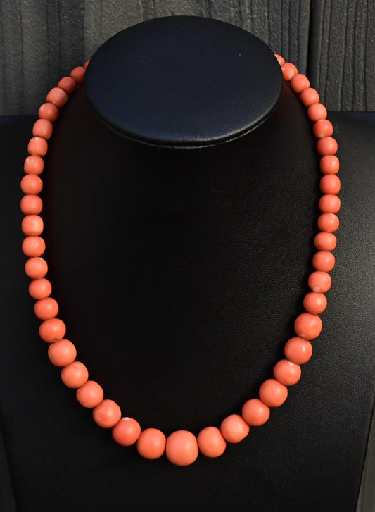 Japanese Momo Coral Bead Necklace with 14K Gold Clasp – 17.5”, 51.15g