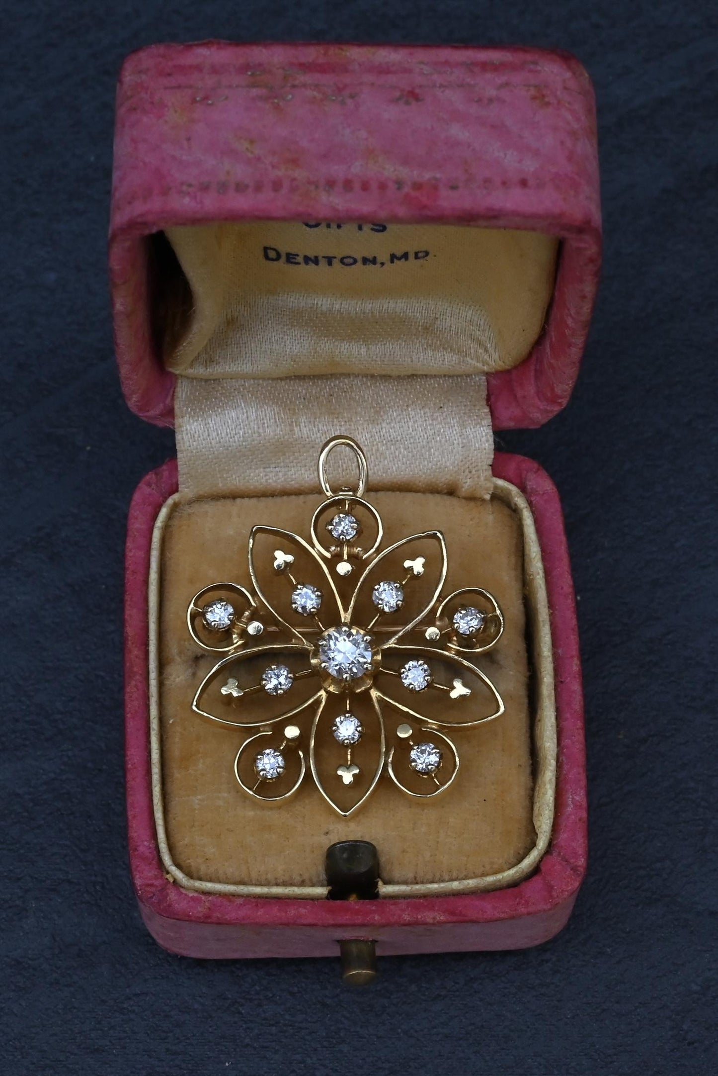 Art Deco 0.70 CTW Diamond Pendant / Brooch Pin in 14K Yellow Gold – IGI Cert.