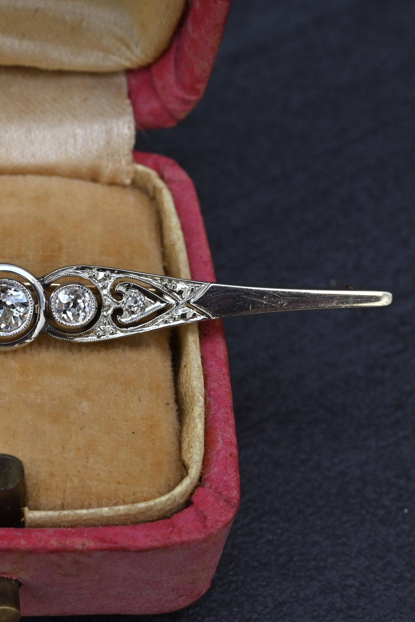 Art Deco 0.50 CTW Diamond Bar Brooch Pin in 14K Two-Tone Gold – IGI Certified