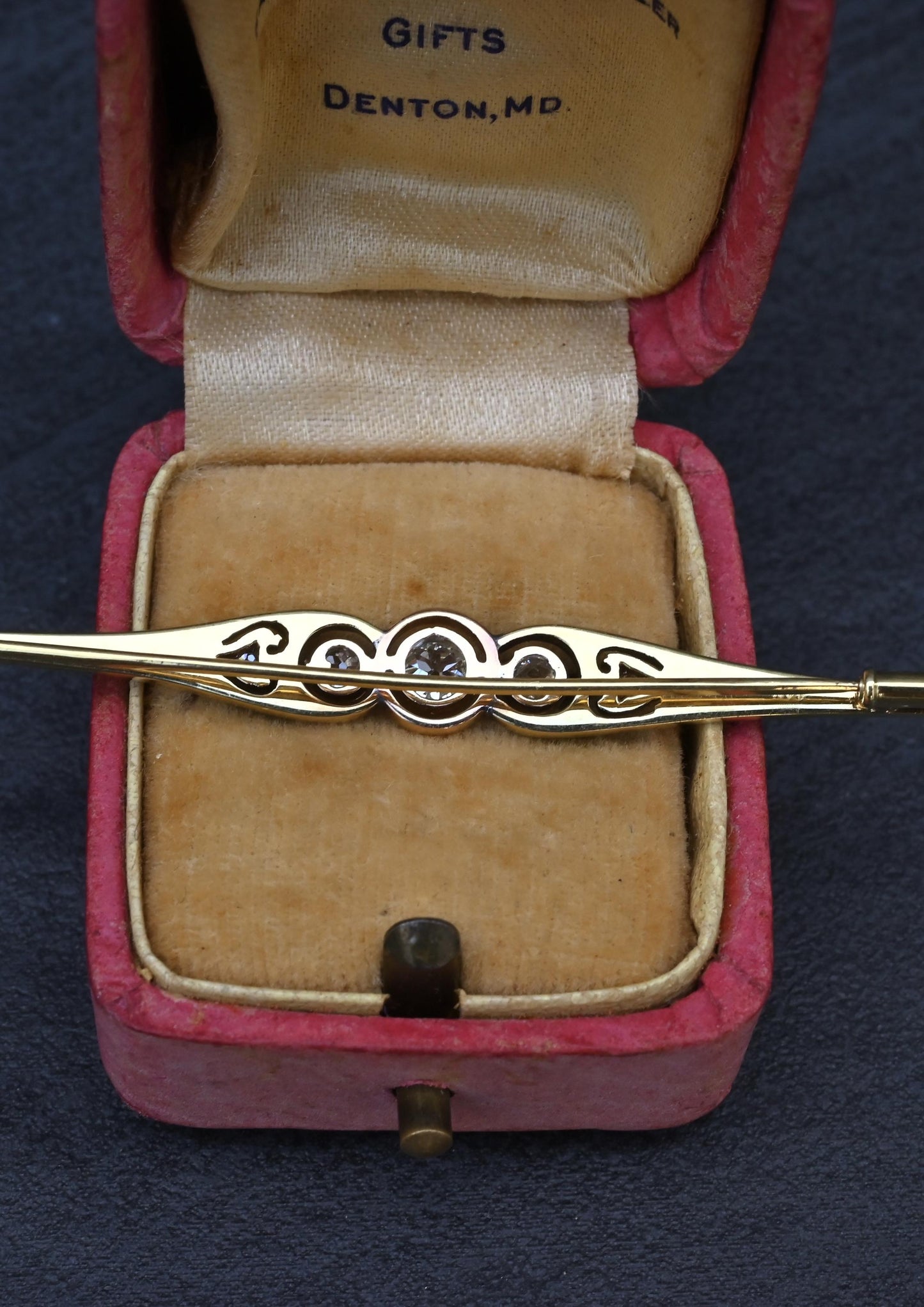 Art Deco 0.50 CTW Diamond Bar Brooch Pin in 14K Two-Tone Gold – IGI Certified
