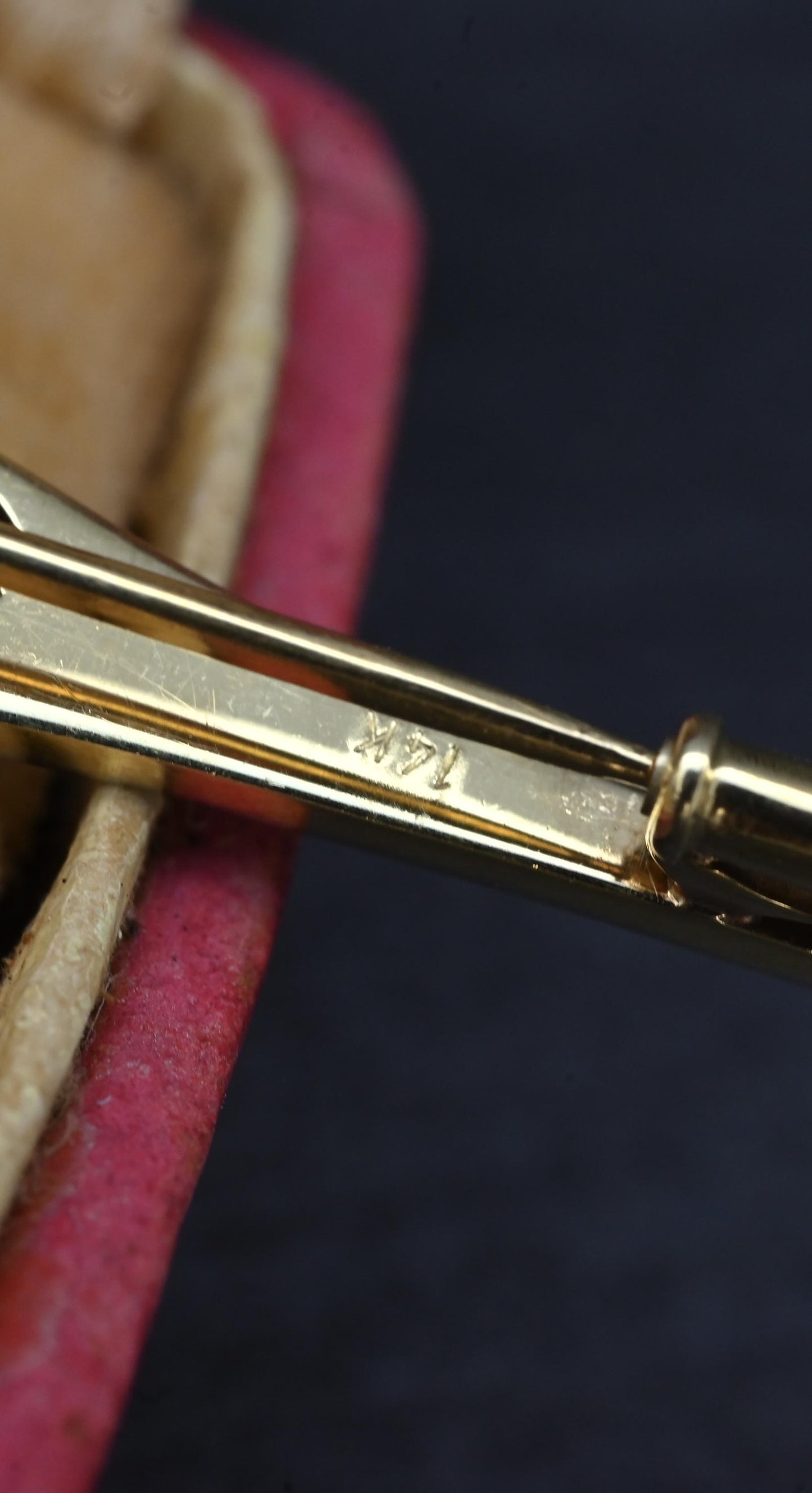 Art Deco 0.50 CTW Diamond Bar Brooch Pin in 14K Two-Tone Gold – IGI Certified