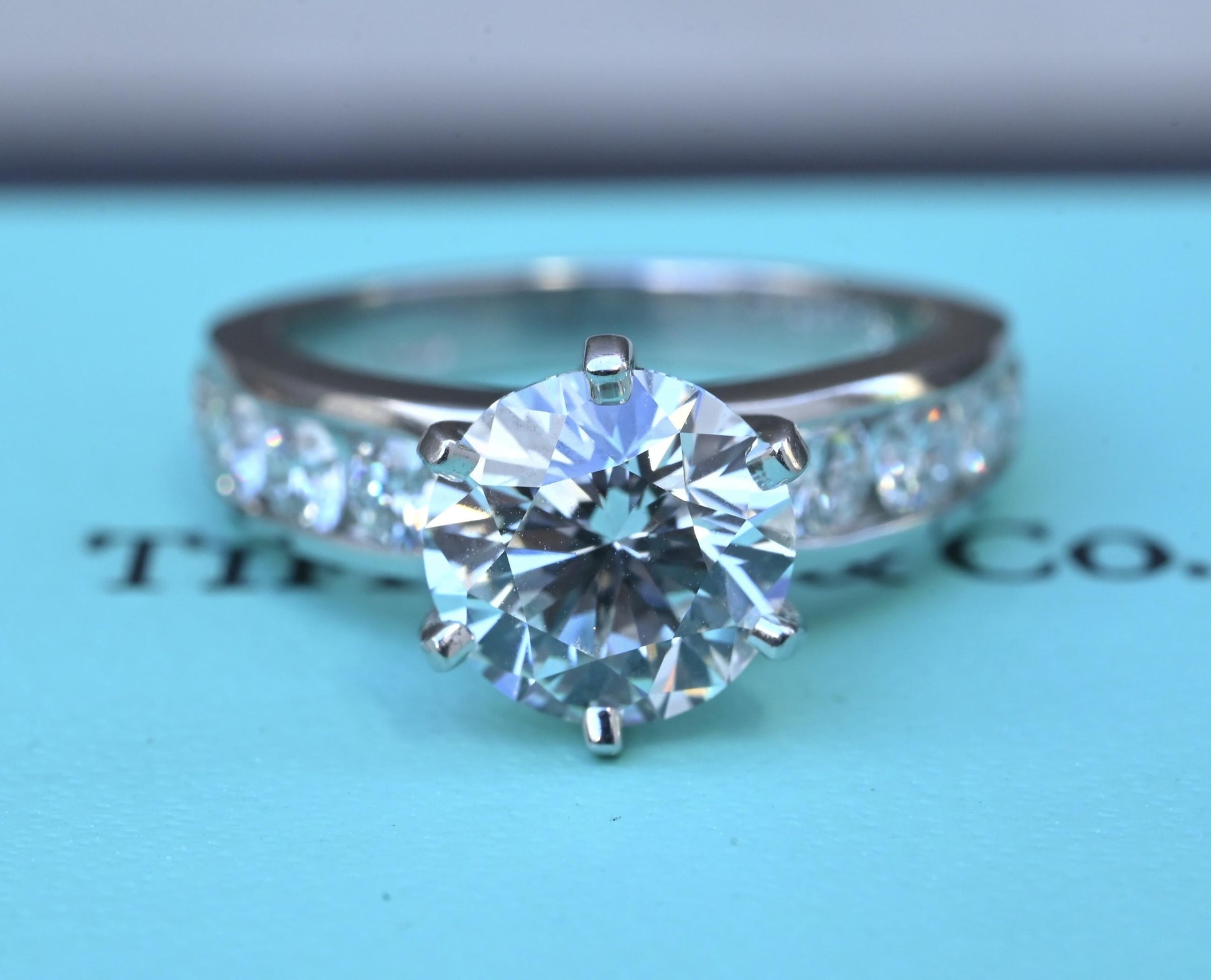 Tiffany & Co 2.51 TCW Platinum Diamond Engagement Ring 1.73ct G VS1 Complete Set