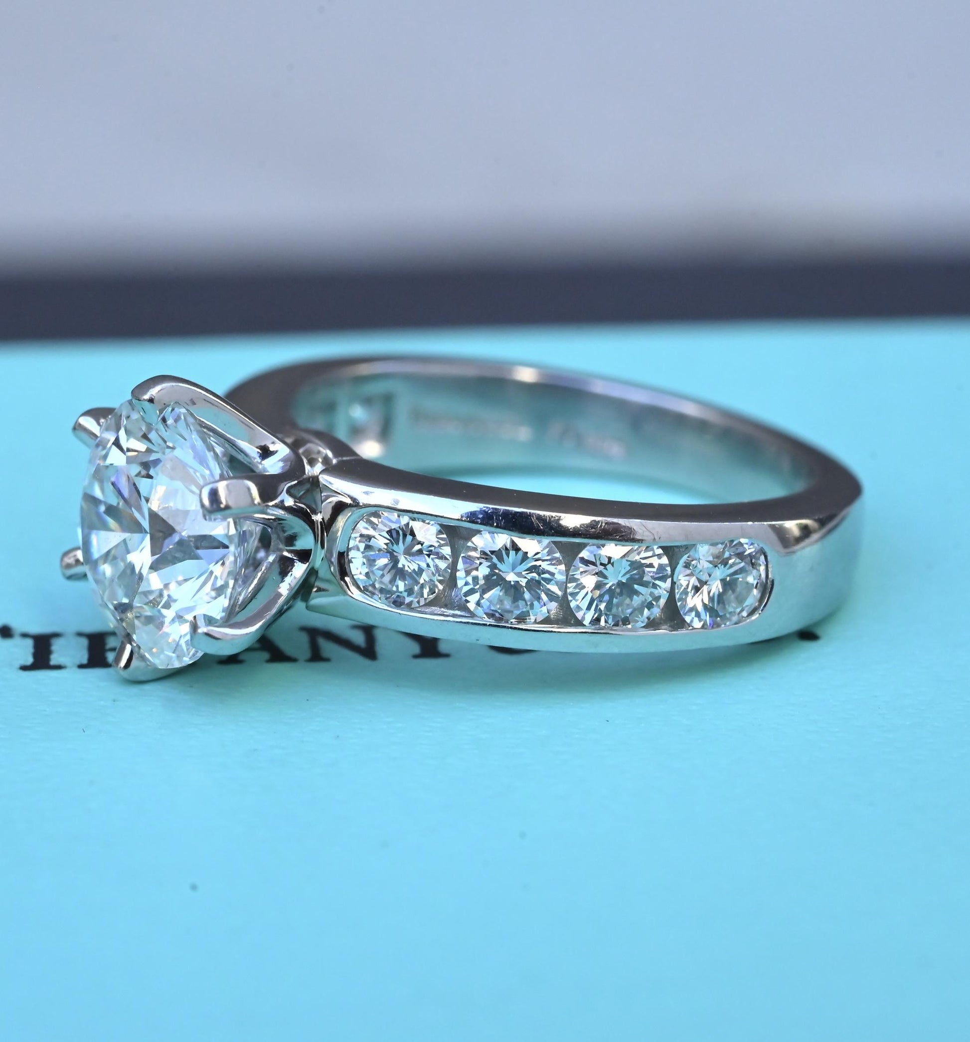 Tiffany & Co 2.51 TCW Platinum Diamond Engagement Ring 1.73ct G VS1 Complete Set