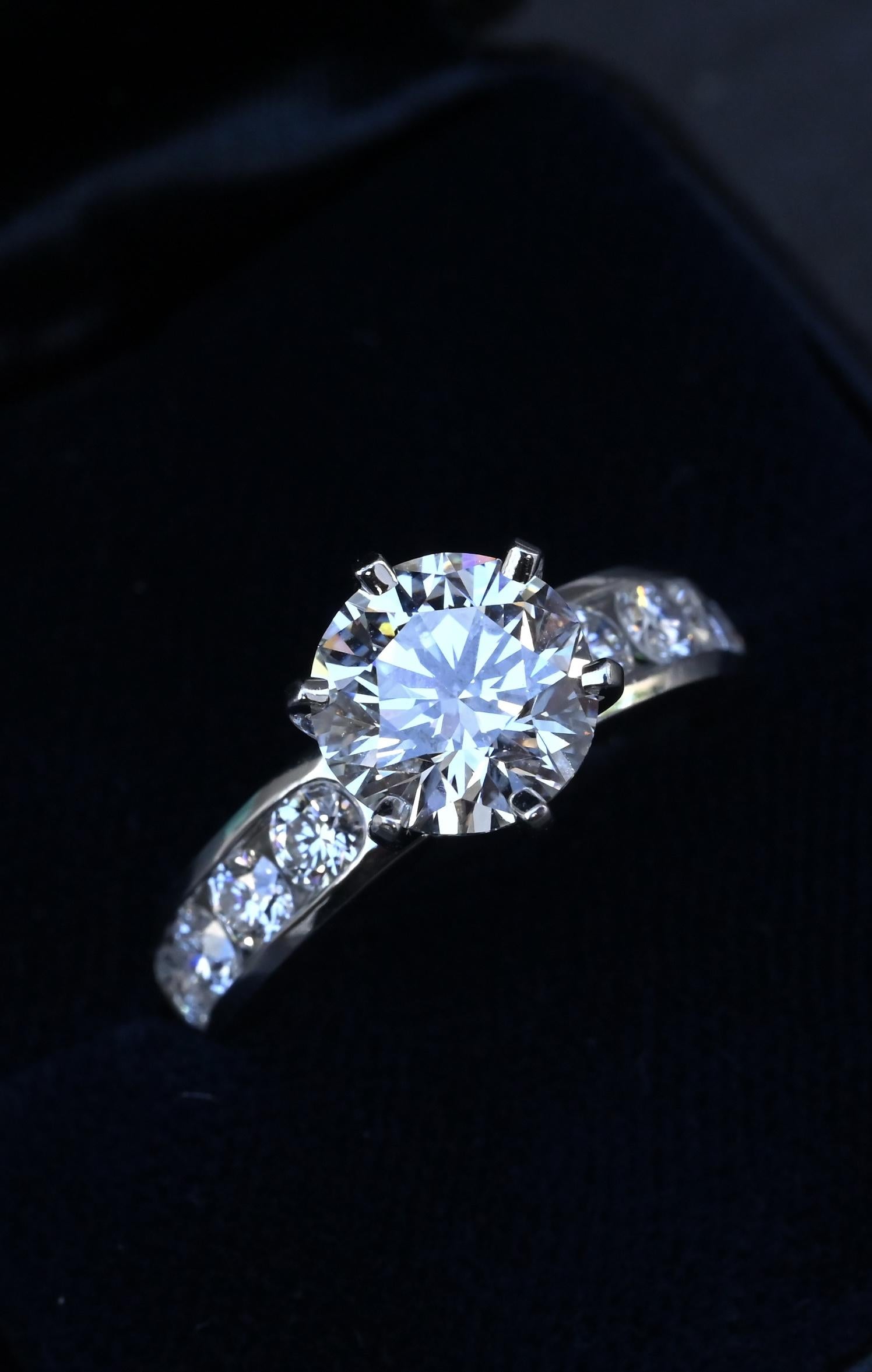 Tiffany & Co 2.51 TCW Platinum Diamond Engagement Ring 1.73ct G VS1 Complete Set