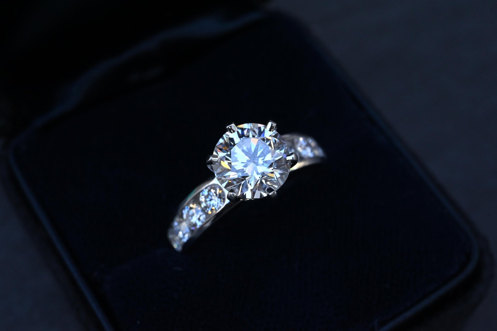 Tiffany & Co 2.51 TCW Platinum Diamond Engagement Ring 1.73ct G VS1 Complete Set