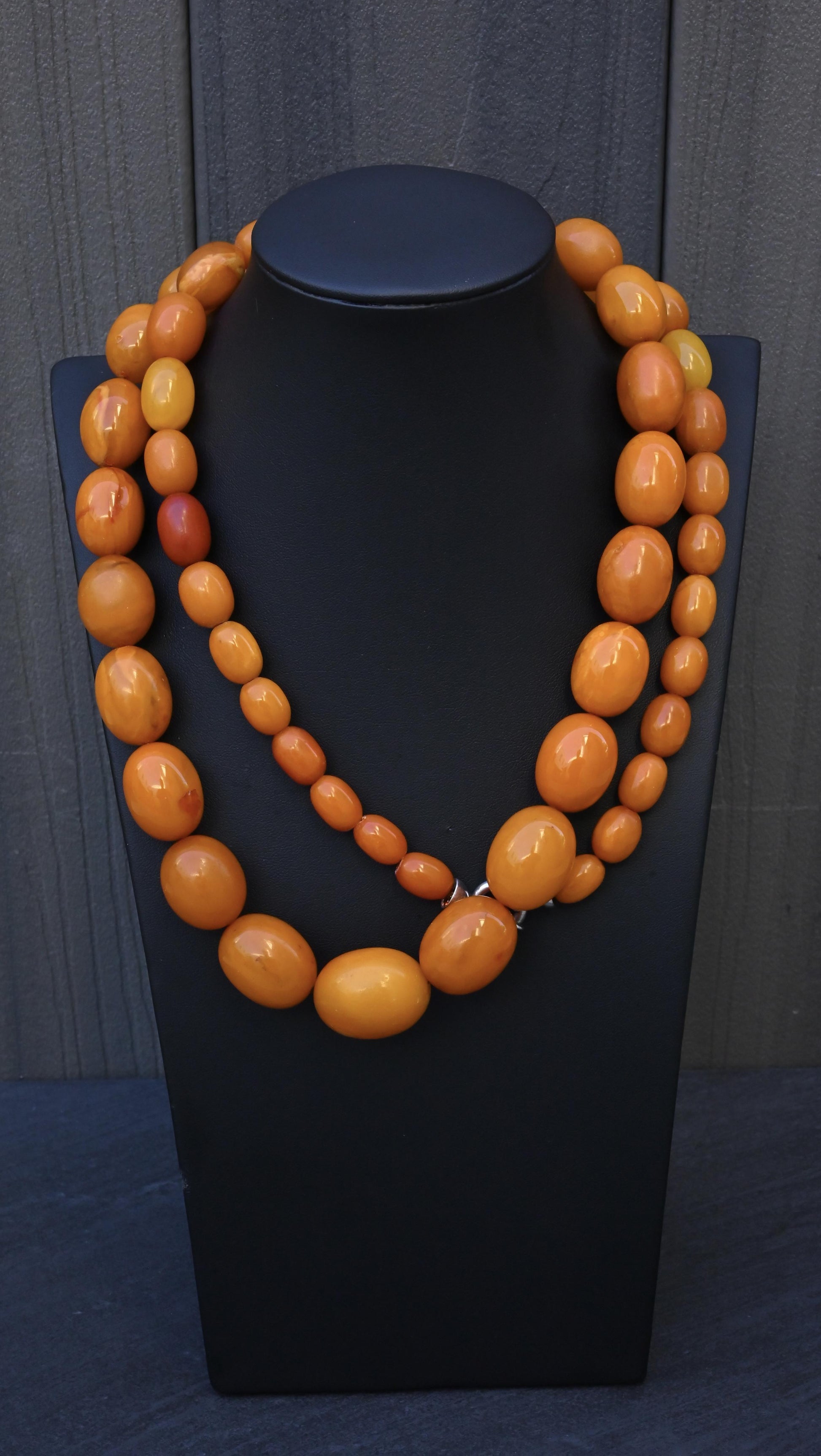 Antique Baltic Butterscotch Yolk Amber Graduated Oval Bead Necklace - 143g 40"