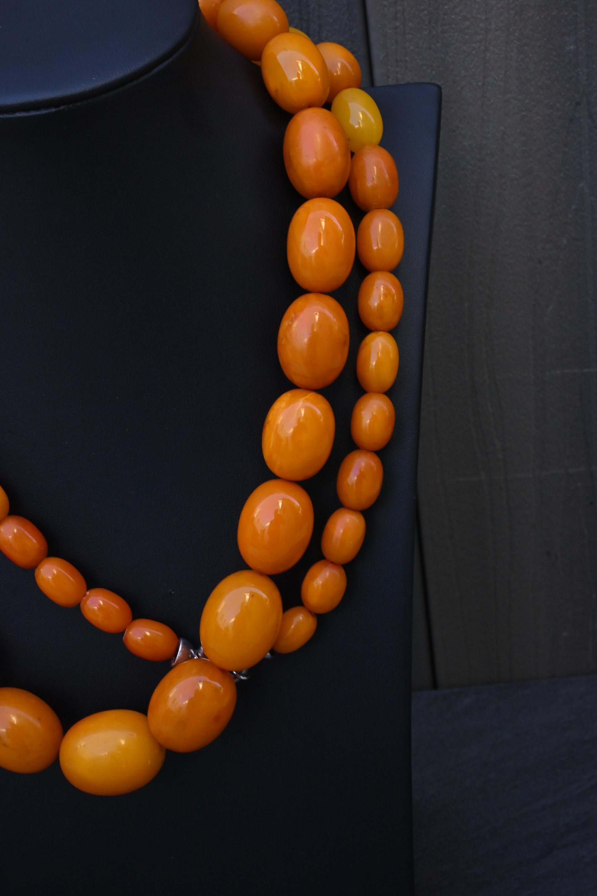 Antique Baltic Butterscotch Yolk Amber Graduated Oval Bead Necklace - 143g 40"