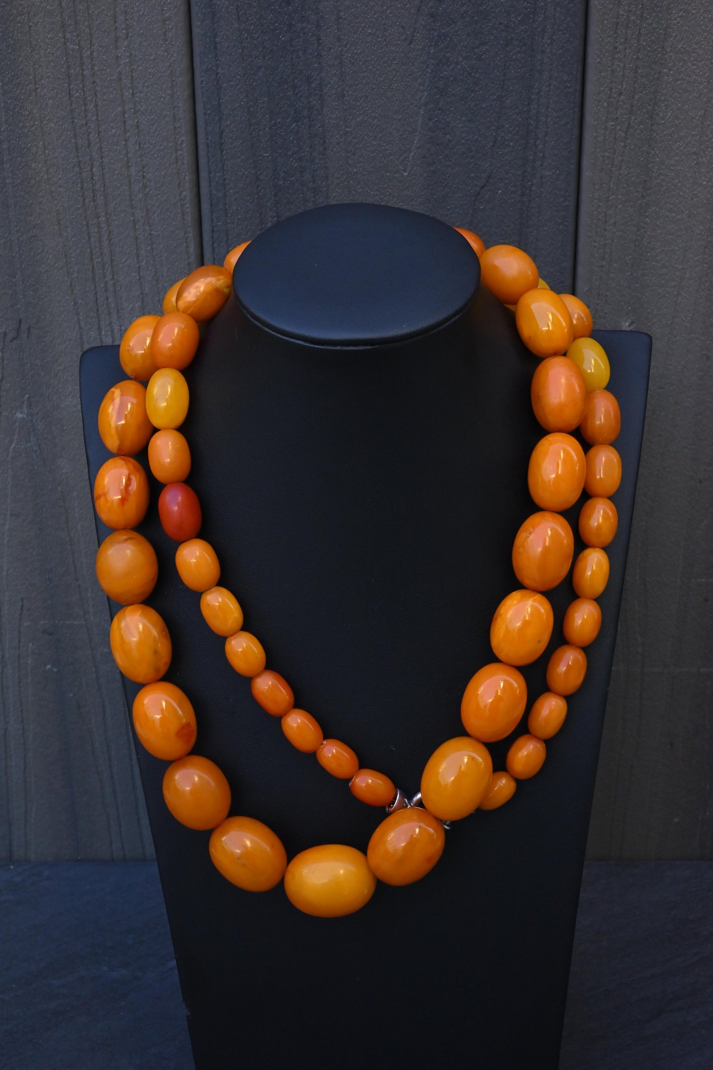 Antique Baltic Butterscotch Yolk Amber Graduated Oval Bead Necklace - 143g 40"