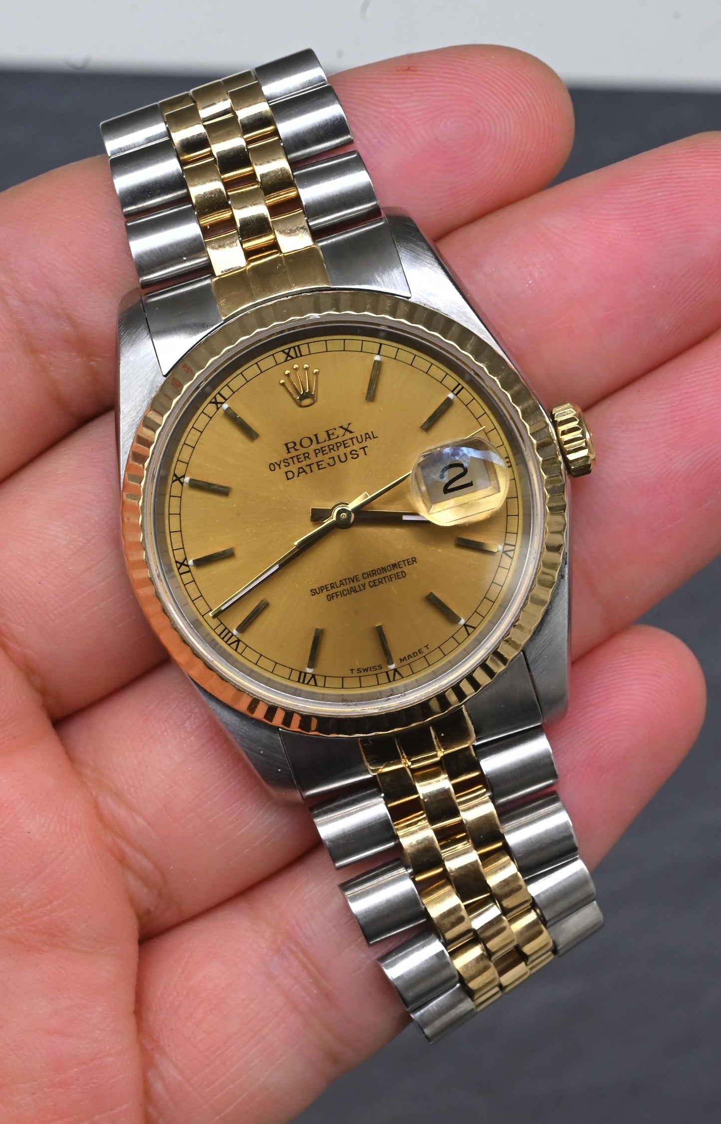 Rolex Datejust 36 Ref. 16233 Two-Tone 18k Gold SS Champagne Stick Dial L Series