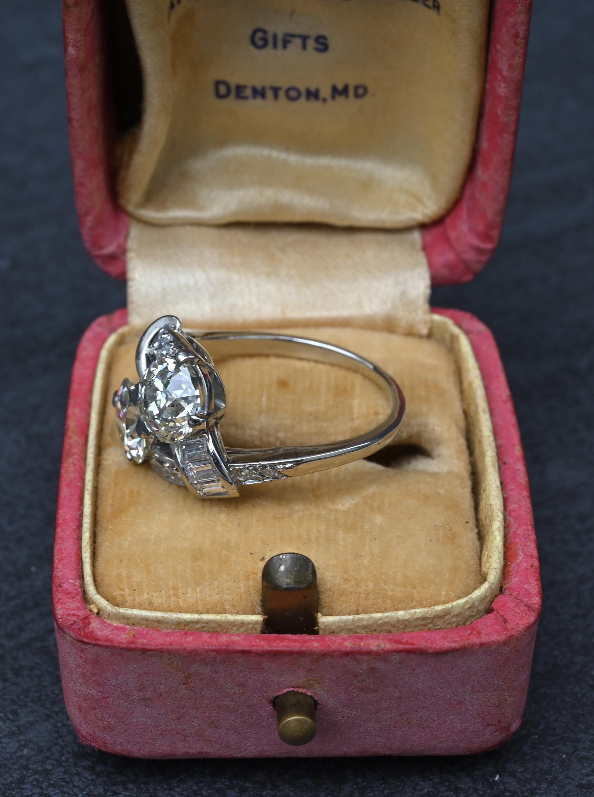 Fine Art Deco Period 2.47 Carats GIA Toi et Moi Diamond Engagement Ring