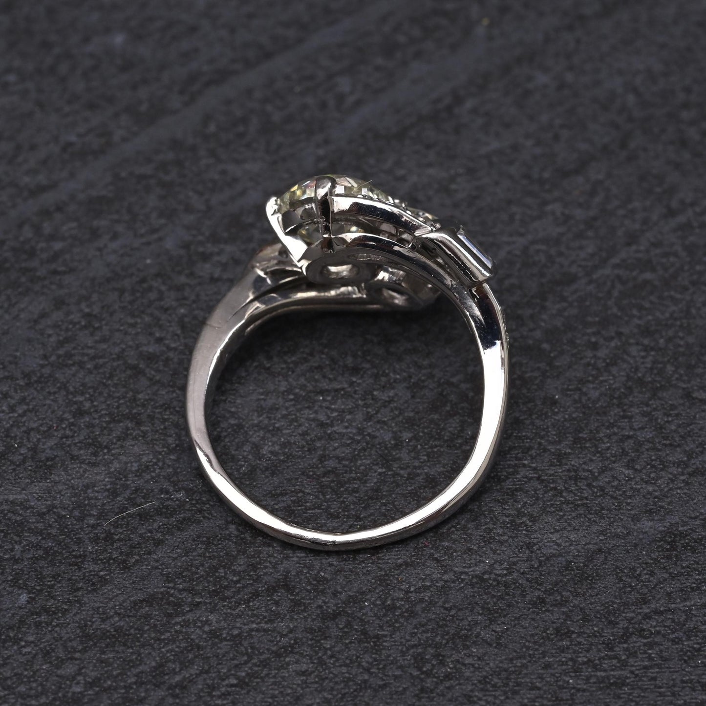 Fine Art Deco Period 2.47 Carats GIA Toi et Moi Diamond Engagement Ring
