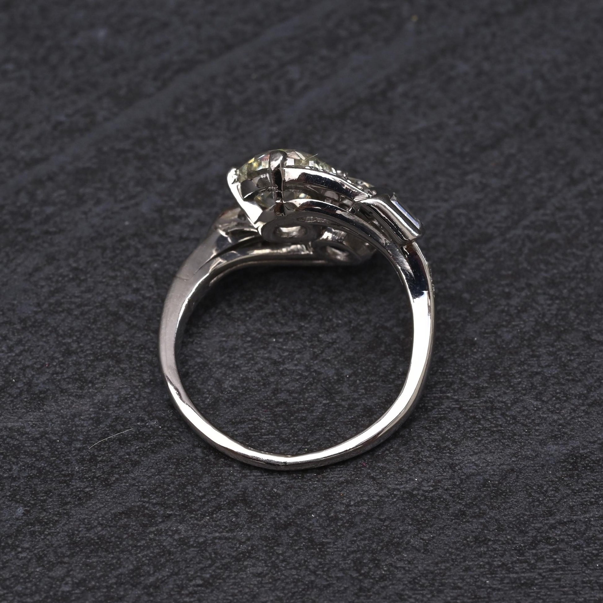 Fine Art Deco Period 2.47 Carats GIA Toi et Moi Diamond Engagement Ring