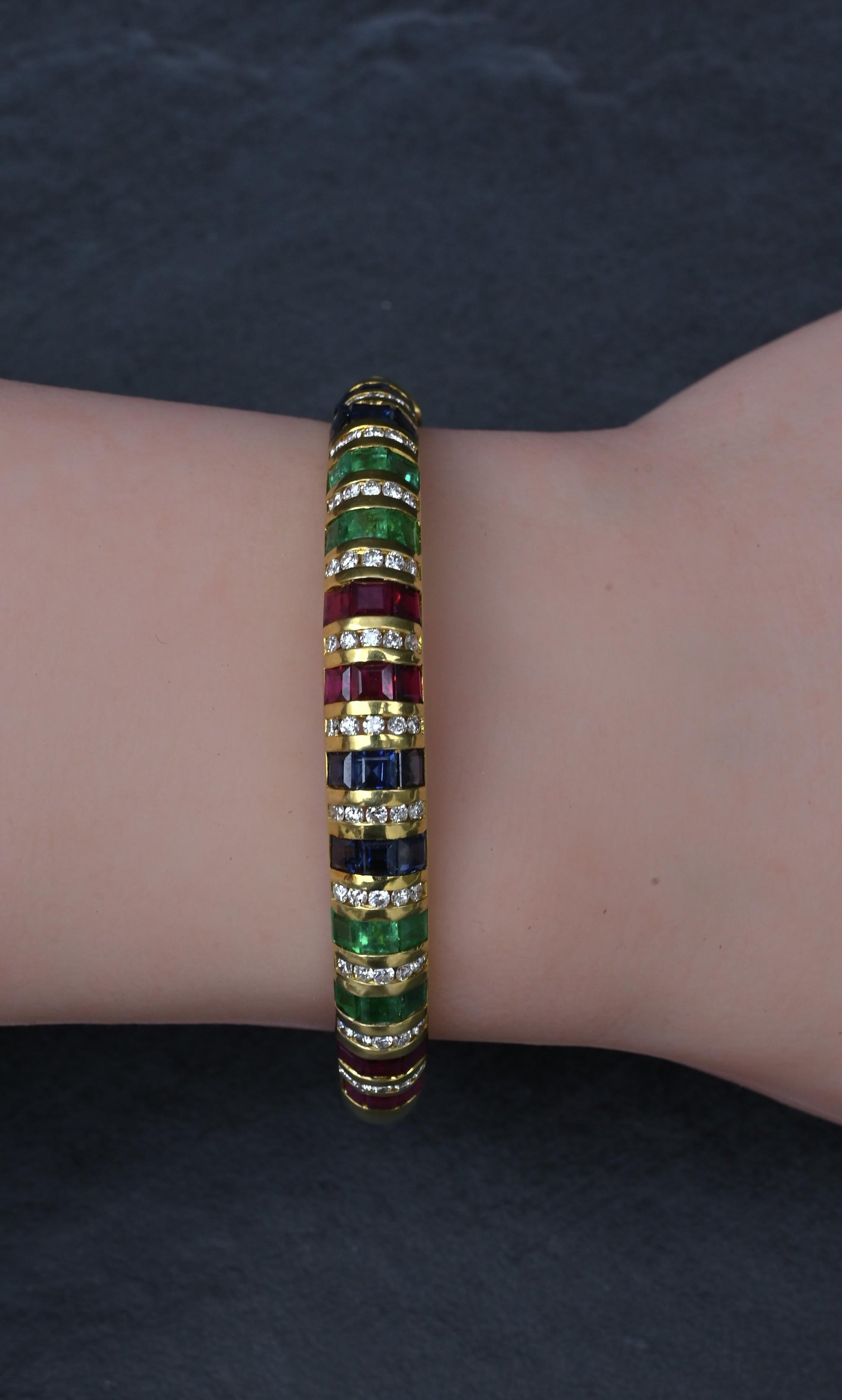 18K Yellow Gold Ruby, Sapphire, Emerald, Diamond Hinged Bangle Bracelet 9.00 TCW