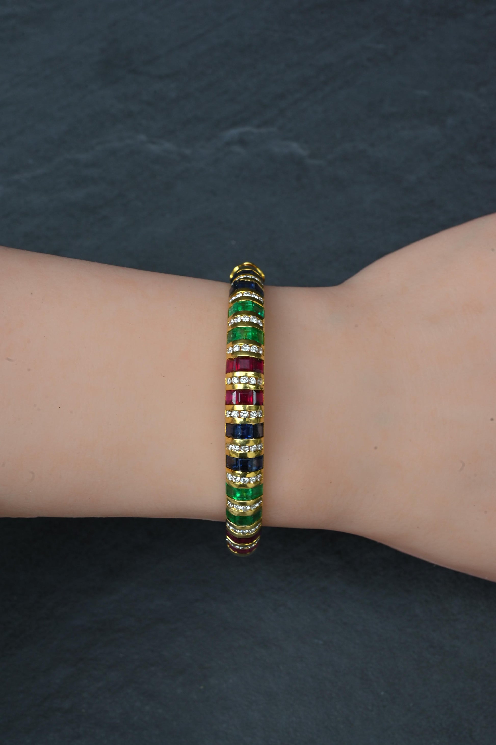 18K Yellow Gold Ruby, Sapphire, Emerald, Diamond Hinged Bangle Bracelet 9.00 TCW