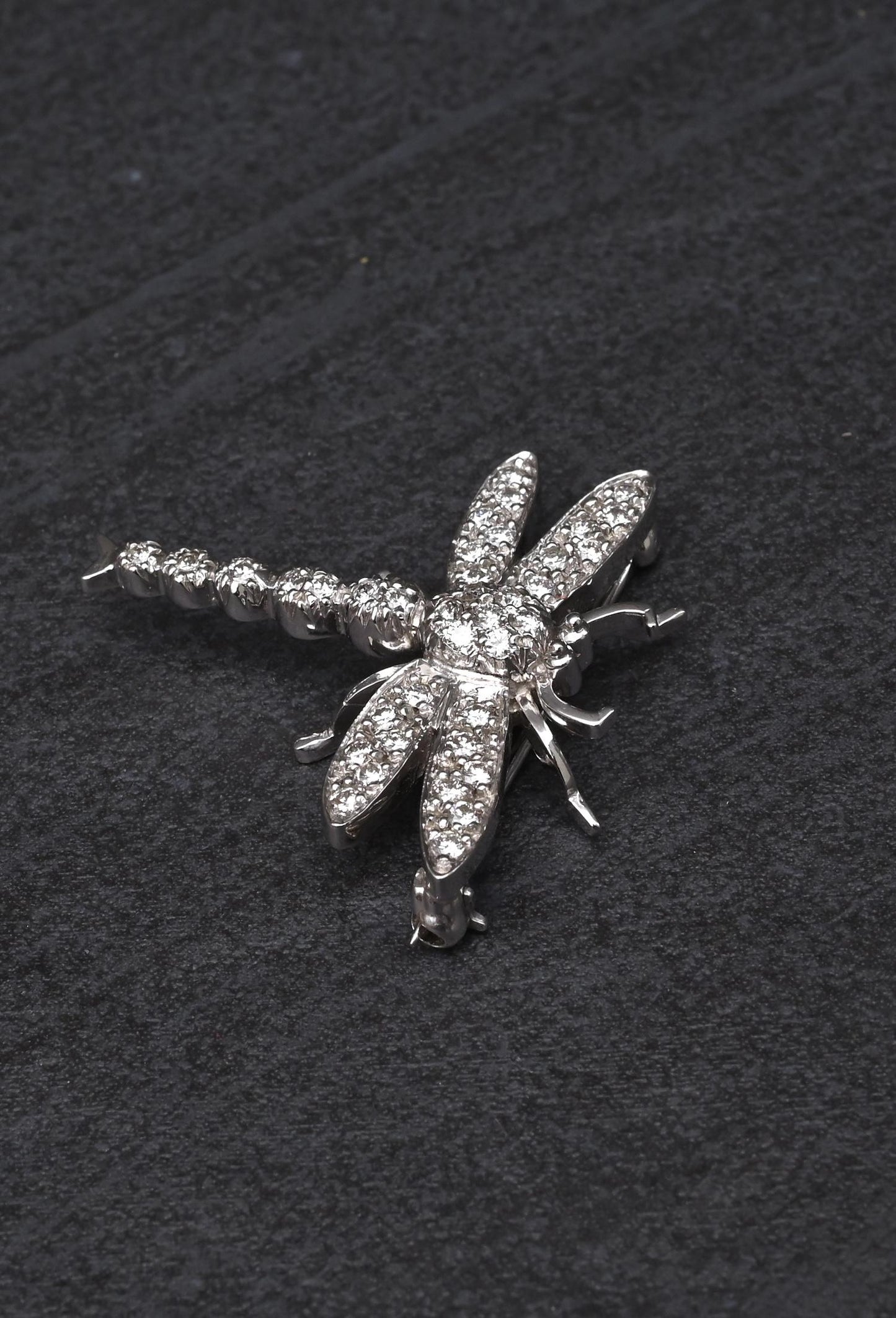 18K White Gold Dragonfly Diamond Brooch Pin 0.65ctw VS Clarity Pavé Pin