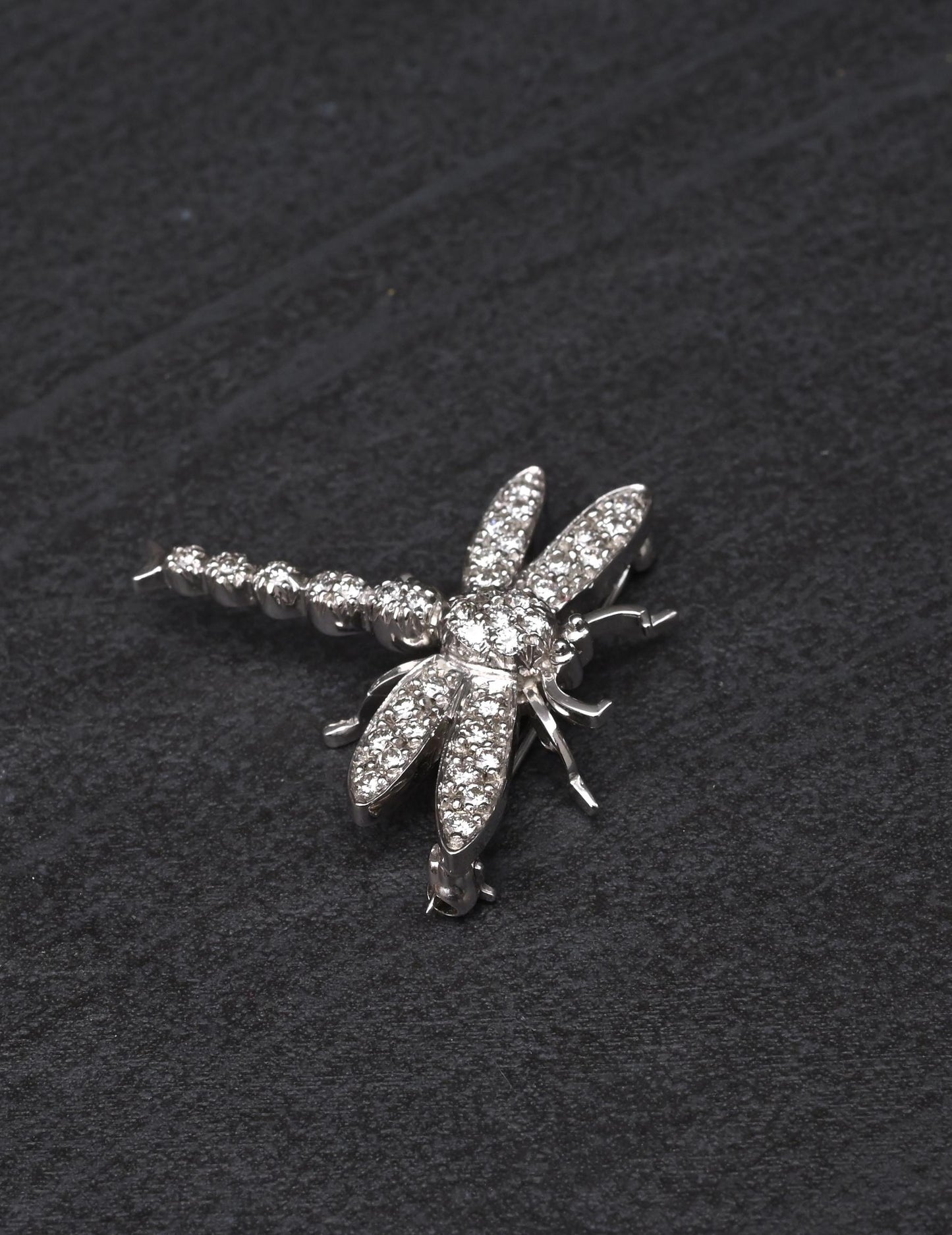 18K White Gold Dragonfly Diamond Brooch Pin 0.65ctw VS Clarity Pavé Pin