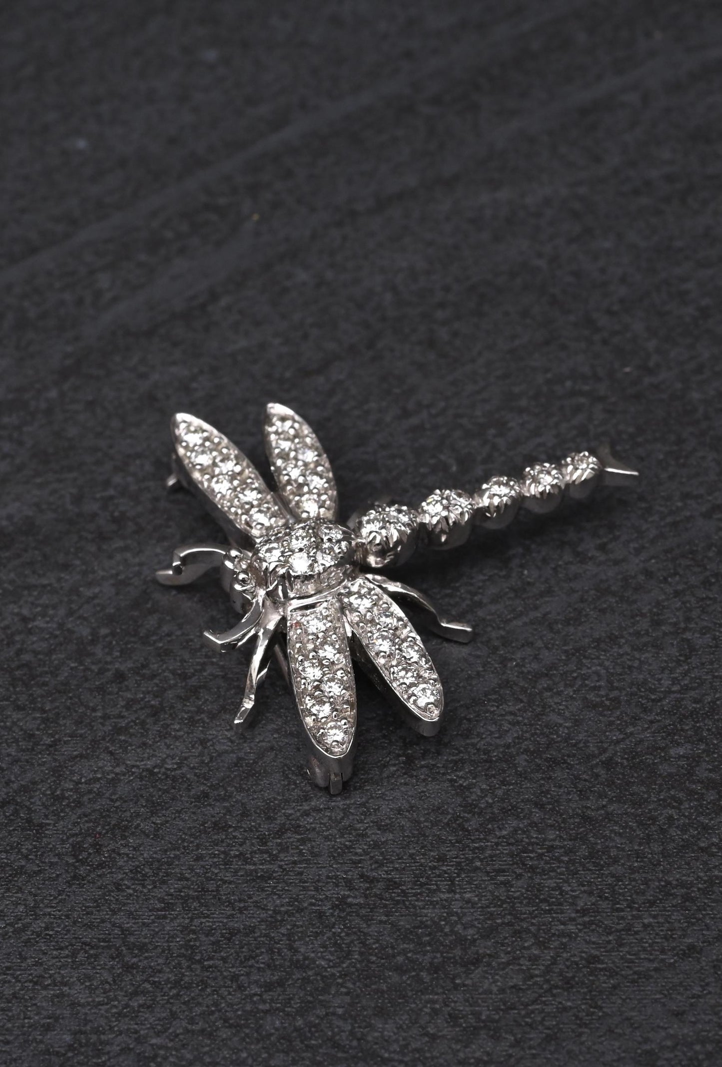 18K White Gold Dragonfly Diamond Brooch Pin 0.65ctw VS Clarity Pavé Pin