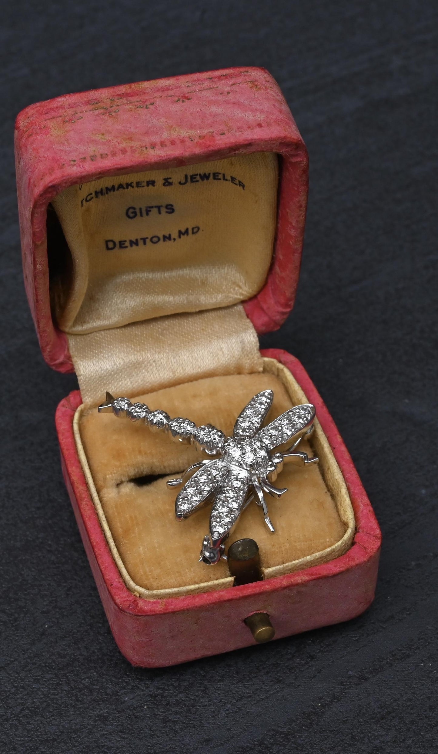 18K White Gold Dragonfly Diamond Brooch Pin 0.65ctw VS Clarity Pavé Pin