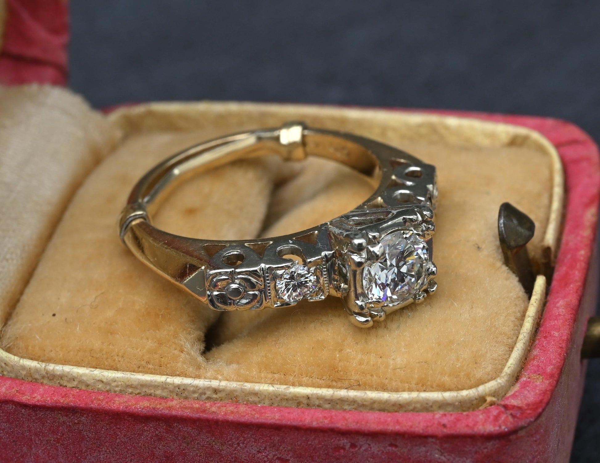 Mid-Century Vintage 14K Yellow & White Gold 3-Stone Diamond Ring | IGI Certified