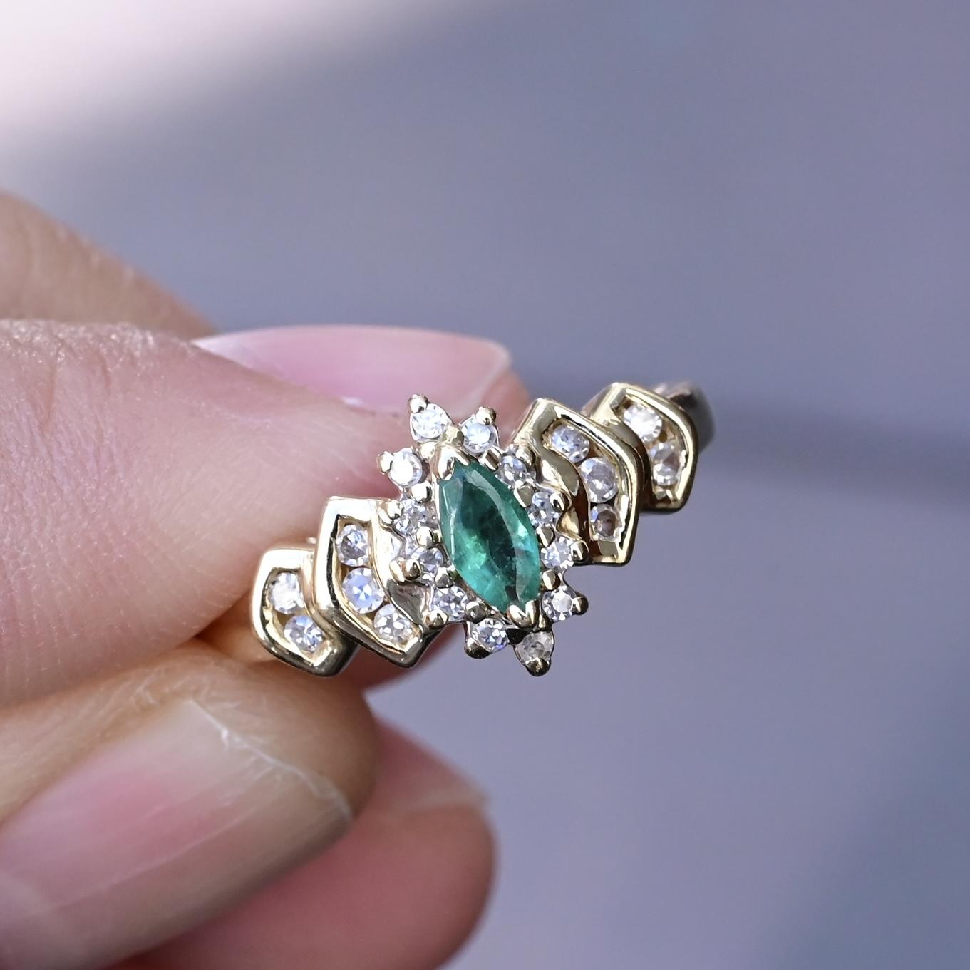 14K Yellow Gold Marquise Emerald & Diamond Ring – 3.21 Grams, Size 7.5
