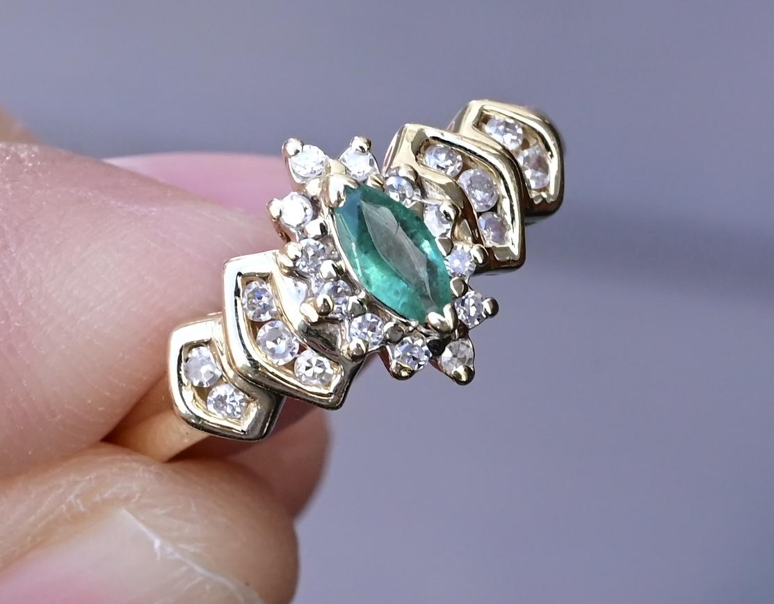14K Yellow Gold Marquise Emerald & Diamond Ring – 3.21 Grams, Size 7.5