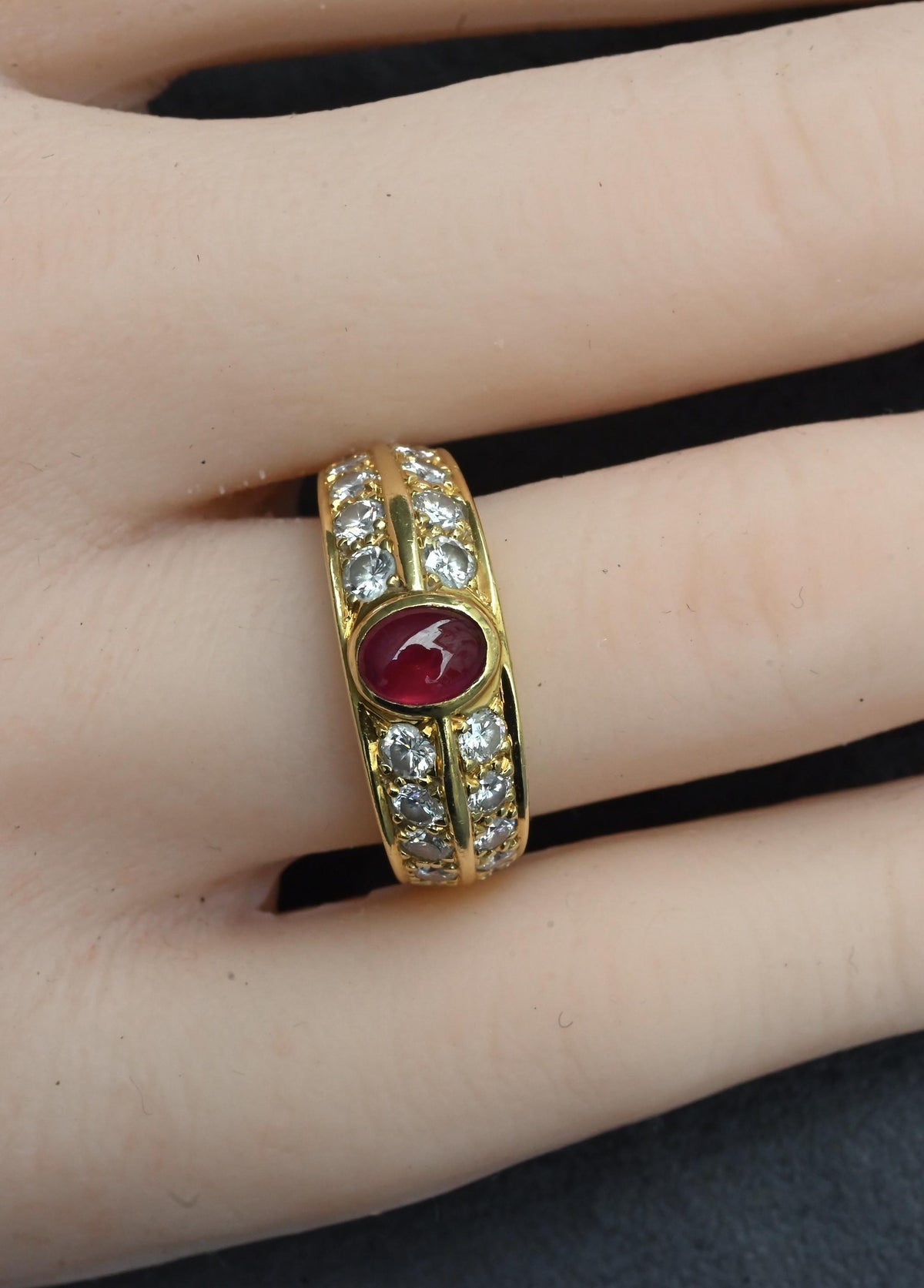 Tiffany & Co. 18K Yellow Gold 0.75ct Cabochon Ruby & 1.00ctw Diamond Ring Size 5