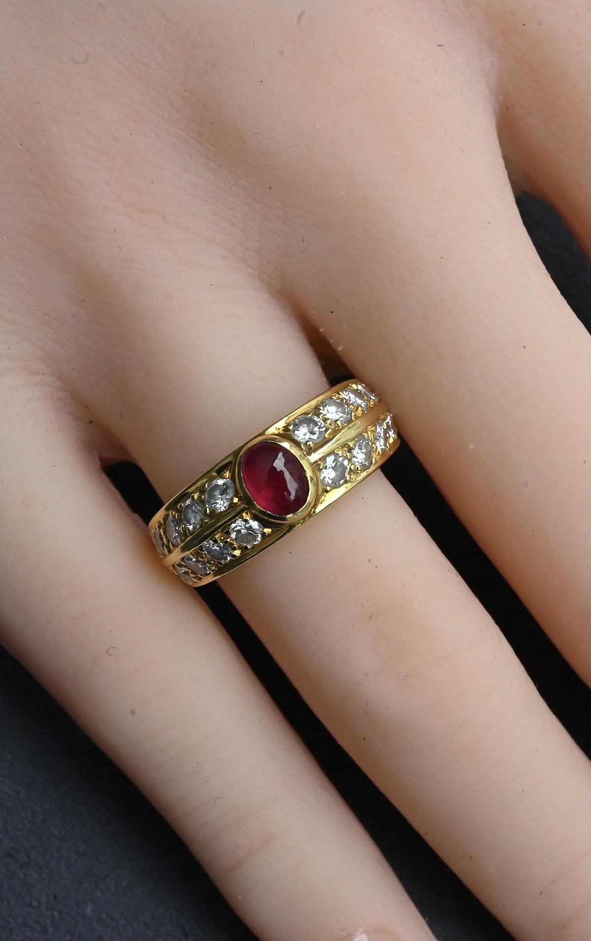 Tiffany & Co. 18K Yellow Gold 0.75ct Cabochon Ruby & 1.00ctw Diamond Ring Size 5