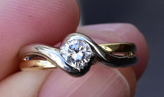 FRED 18K Yellow & White Gold Diamond Ring – 0.30 Carat, IGI Certified, Size 5